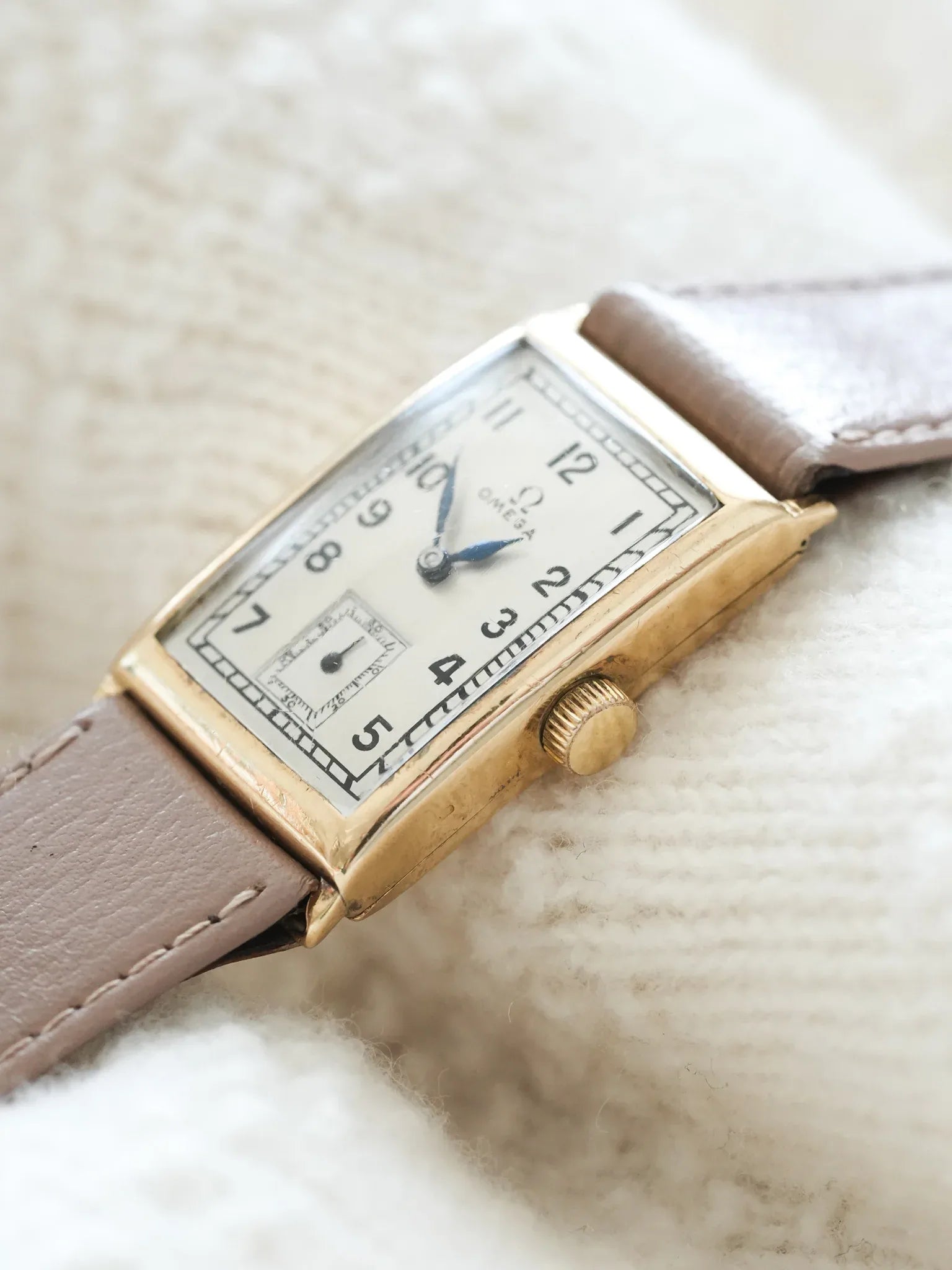 Montre Omega Tank Vintage - T17 OR JAUNE 18k (1930) - Atelier Victor