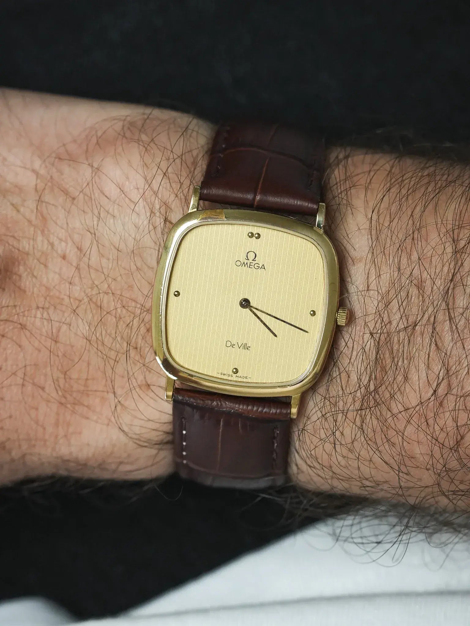 Montre Omega Vintage (1990s) - TV Plaqué Or Cadran Tapisserie