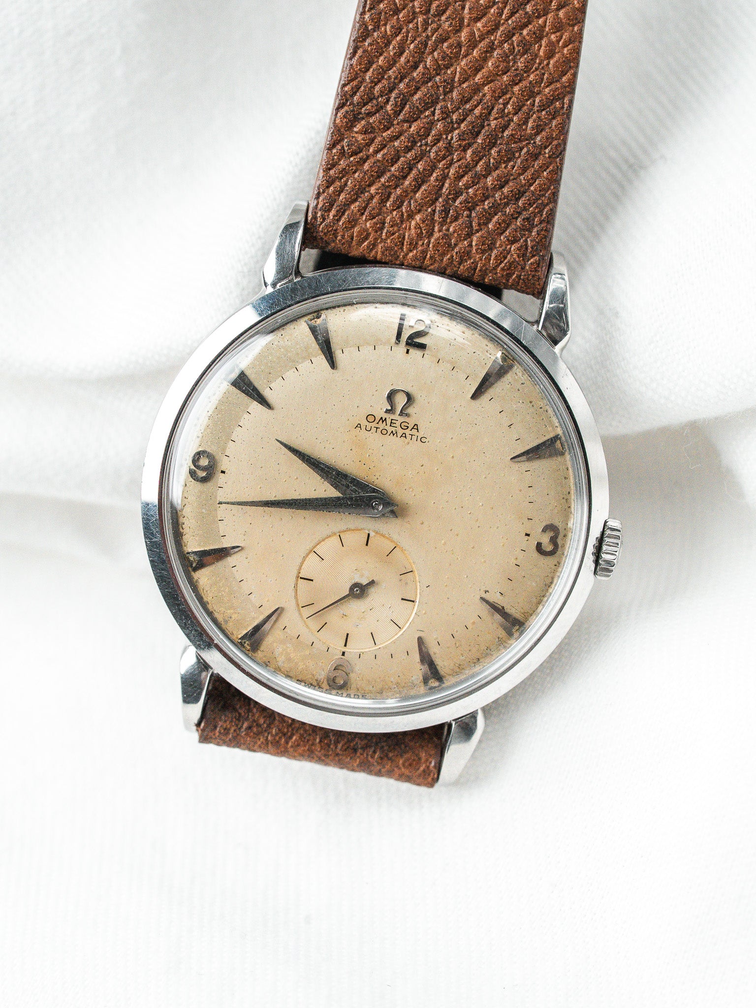 Vintage Omega Watch 2658-3 — Automatic Bumper (1952)