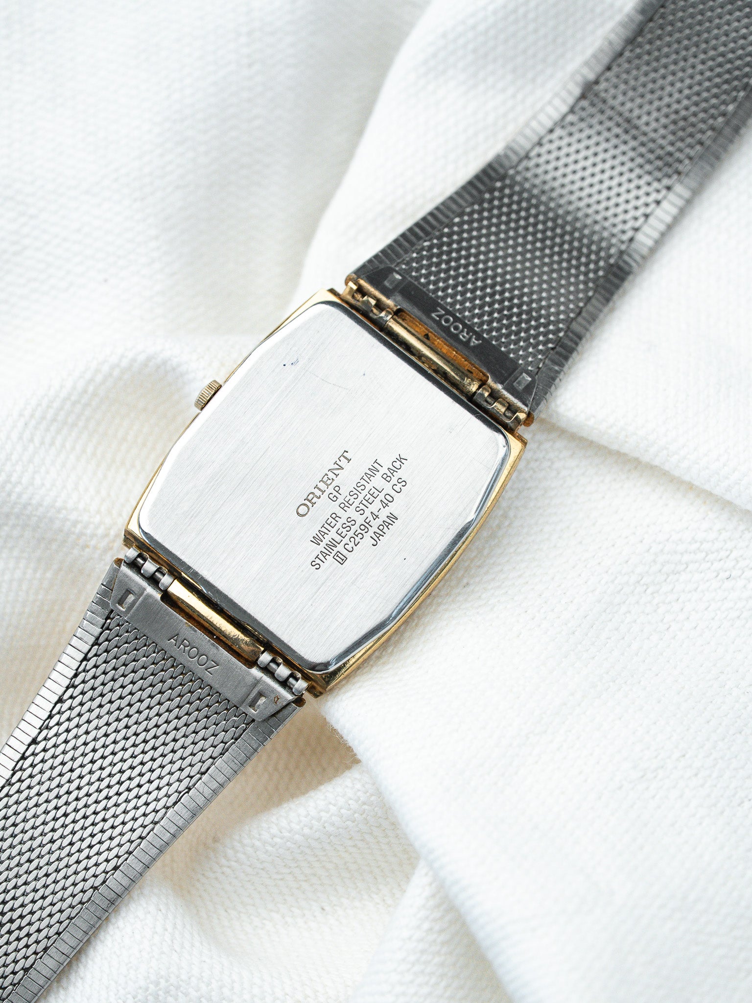 Montre Orient Vintage - Tonneau OR maille tressée (Années 1980s) - Atelier Victor