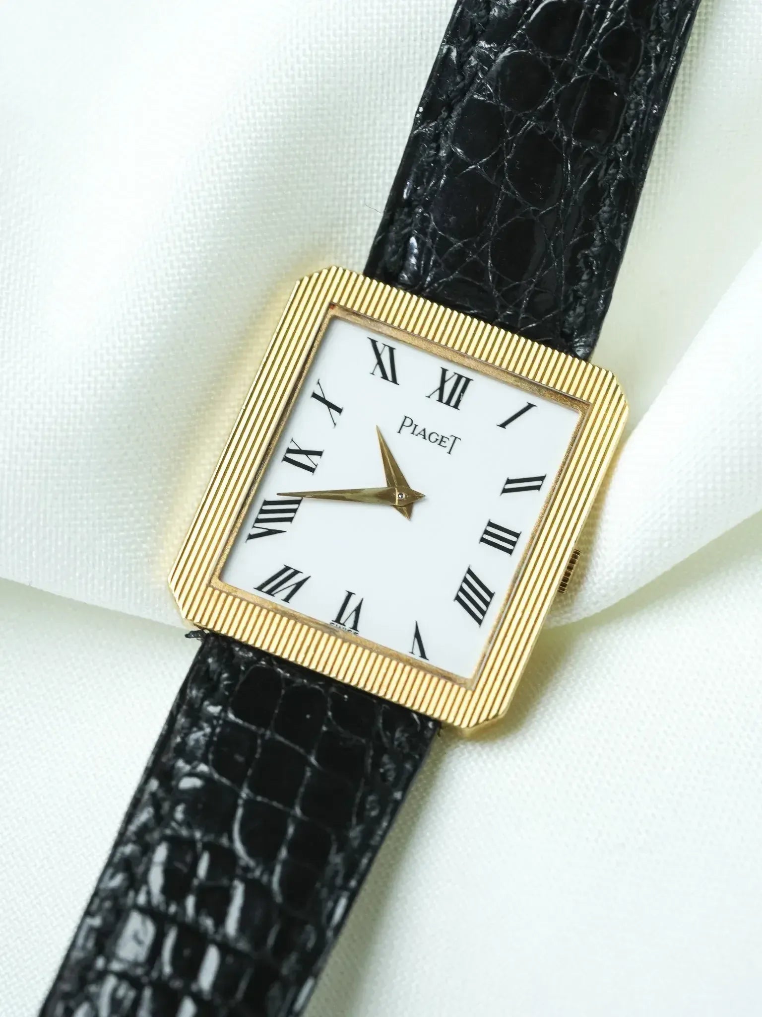 Piaget Protocole Vintage Watch (1970s) - ref.9154 18k Yellow Gold White Dial