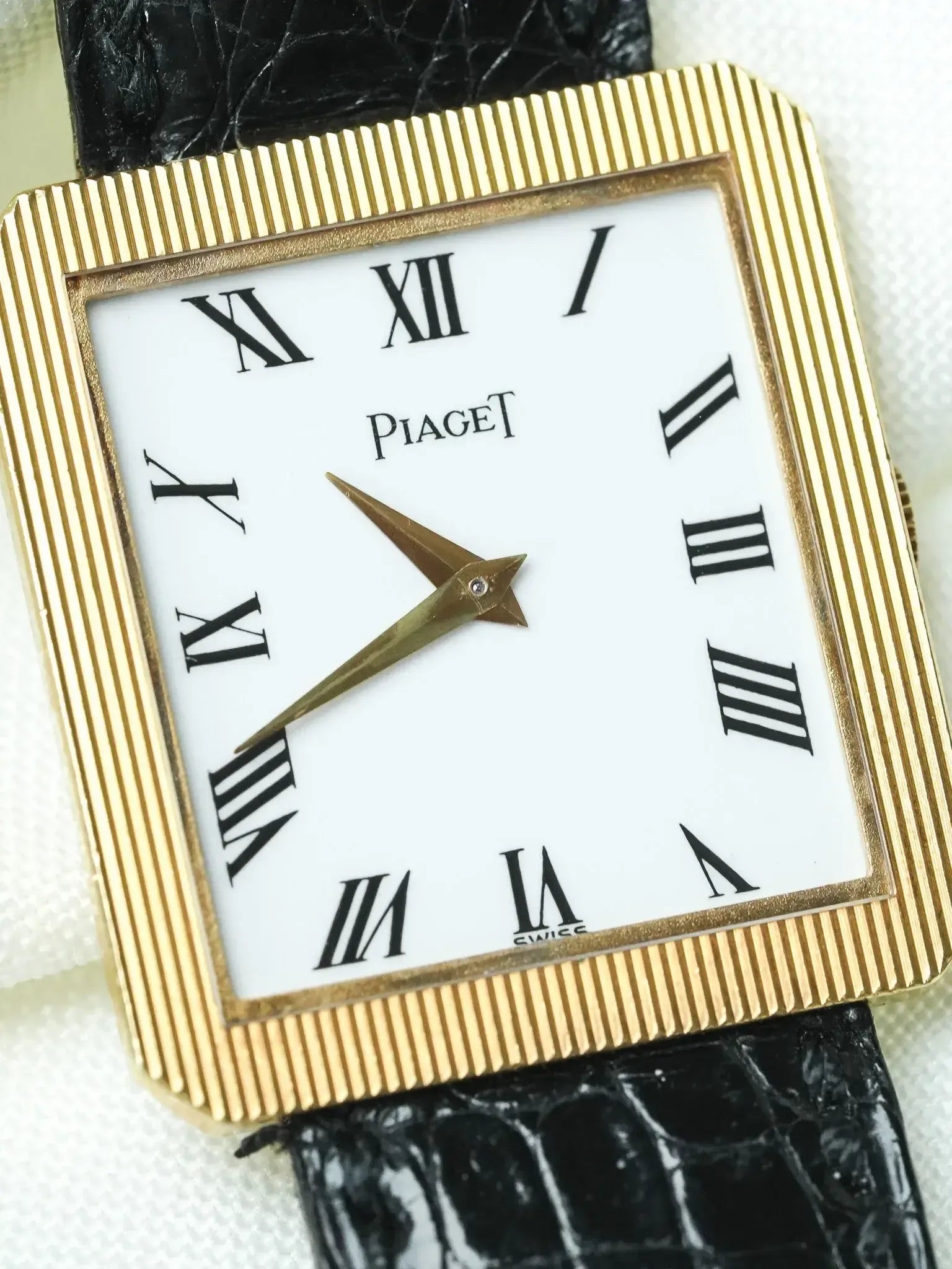 Piaget Protocole Vintage Watch (1970s) - ref.9154 18k Yellow Gold White Dial