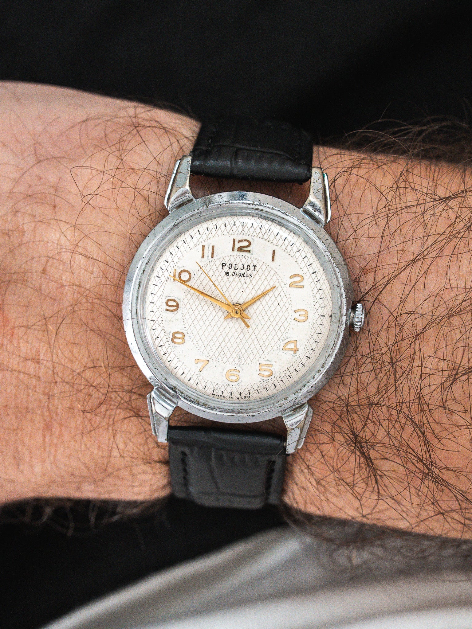 Montre Poljot Vintage - Cornes Gouttes d'eau guilloché index or - 1960s - Atelier Victor