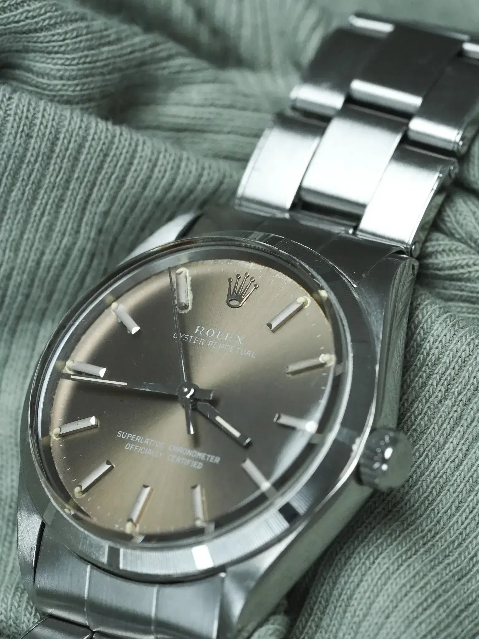 ساعة رولكس أويستر بيربتشوال فنتج (1966) – مرجع. 1003 COSC قرص بني و إطار محفور