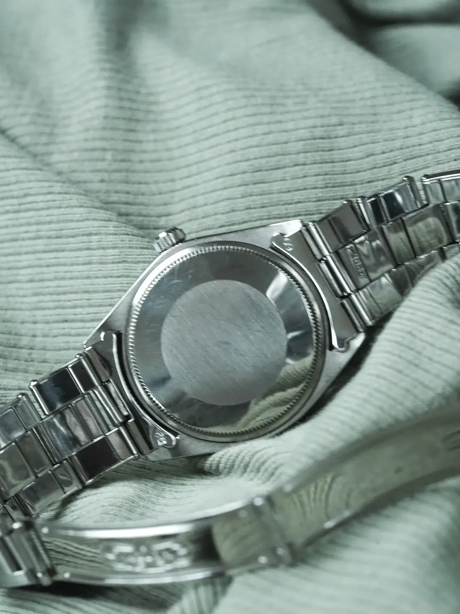 ساعة رولكس أويستر بيربتشوال فنتج (1966) – مرجع. 1003 COSC قرص بني و إطار محفور