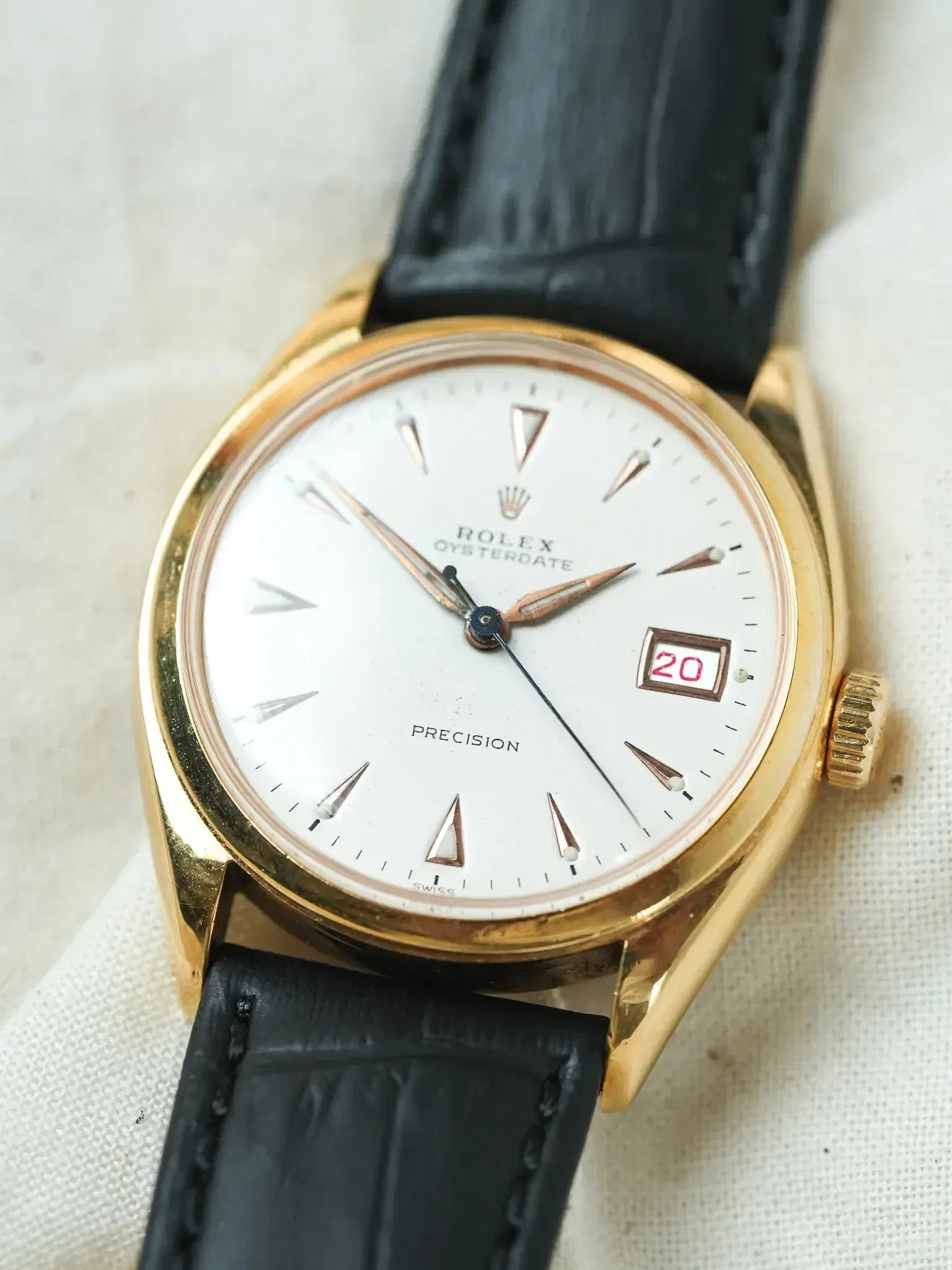 Montre Rolex Oysterdate Precision 6094 Vintage - 34mm Plaqué Or Crème (1952) - Atelier Victor