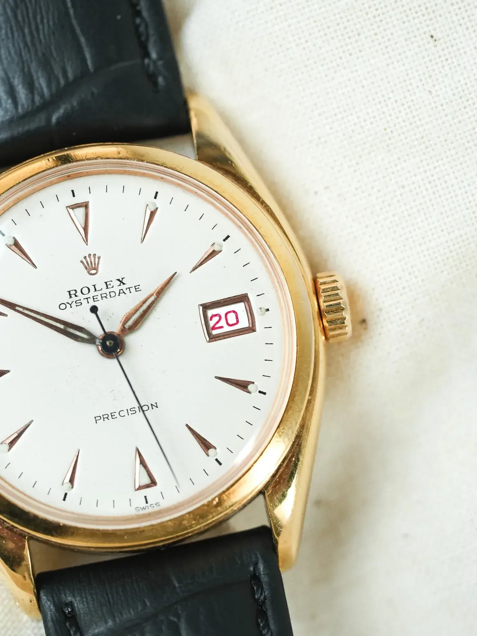Montre Rolex Oysterdate Precision 6094 Vintage - 34mm Plaqué Or Crème (1952) - Atelier Victor