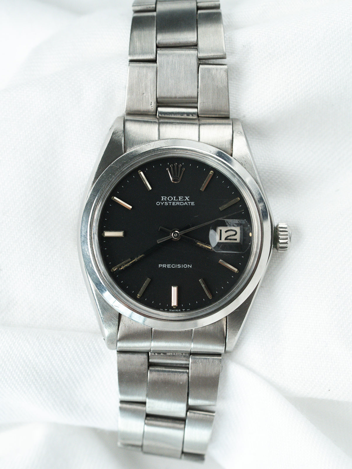 Front view on Oyster bracelet - Rolex Oysterdate Precision 6694 Watch - Atelier Victor