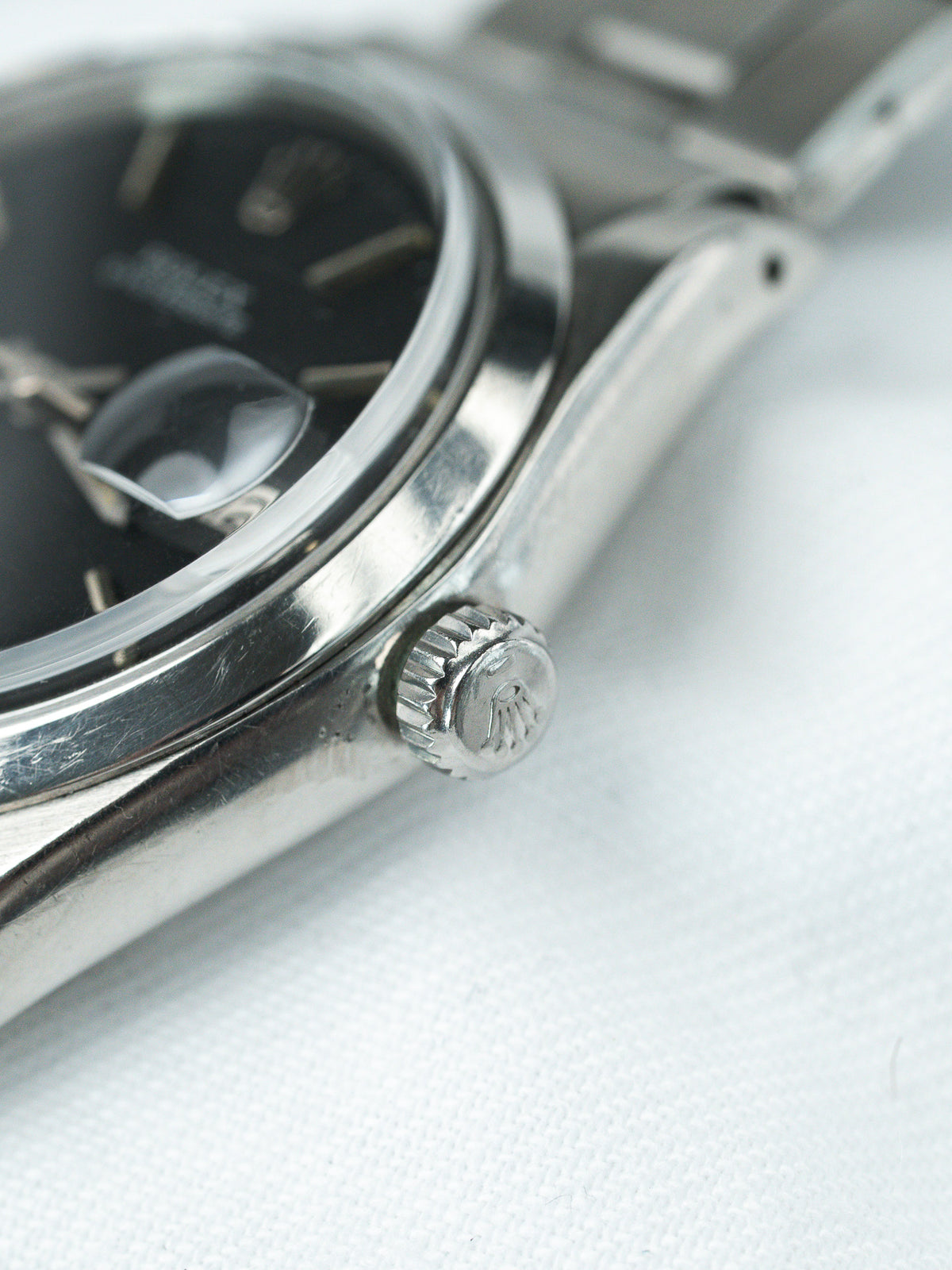 Signed screw-down crown - Rolex Oysterdate Precision 6694 Watch - Atelier Victor