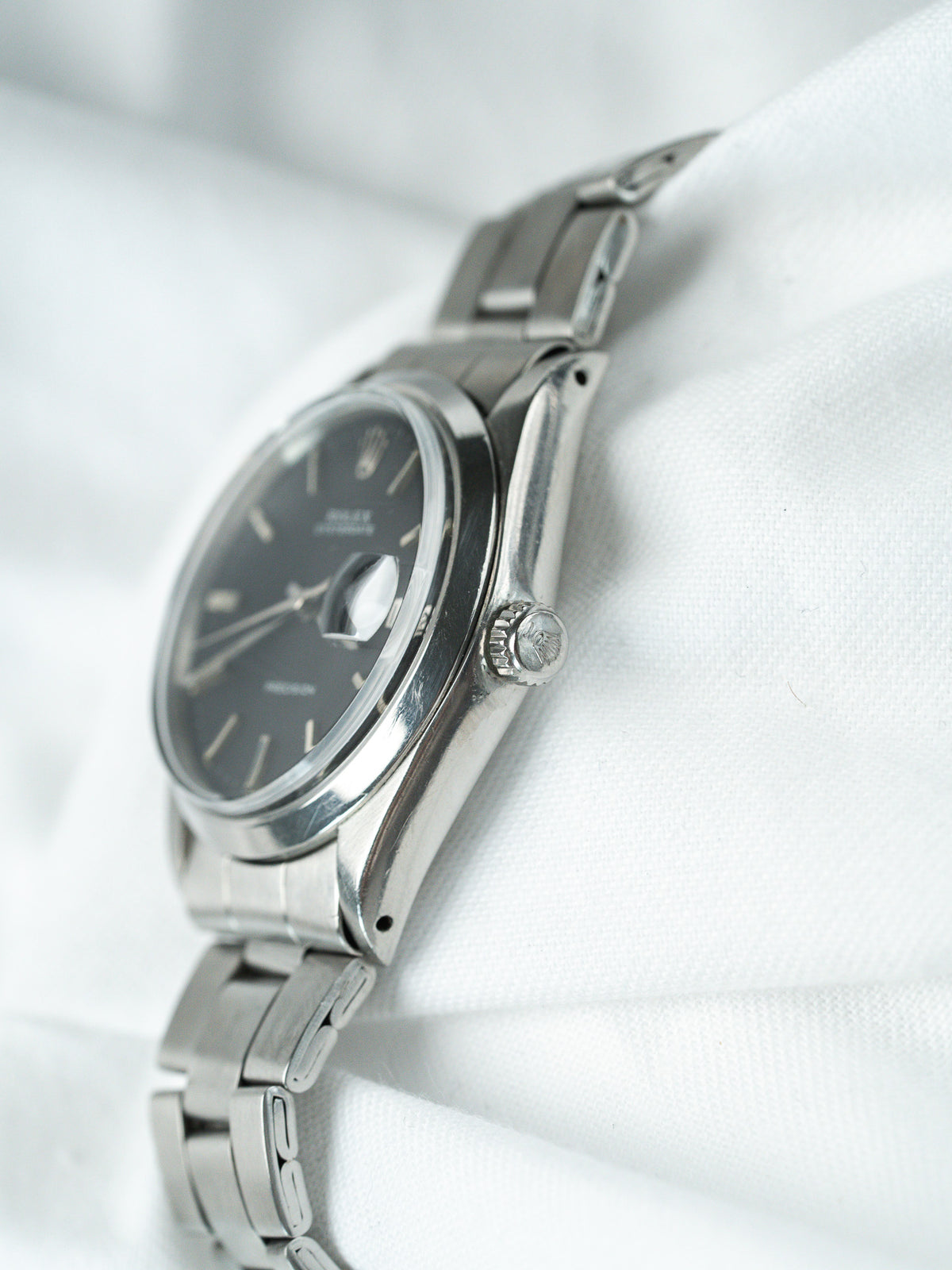 Profile on the crown side - Rolex Oysterdate Precision 6694 Watch - Atelier Victor