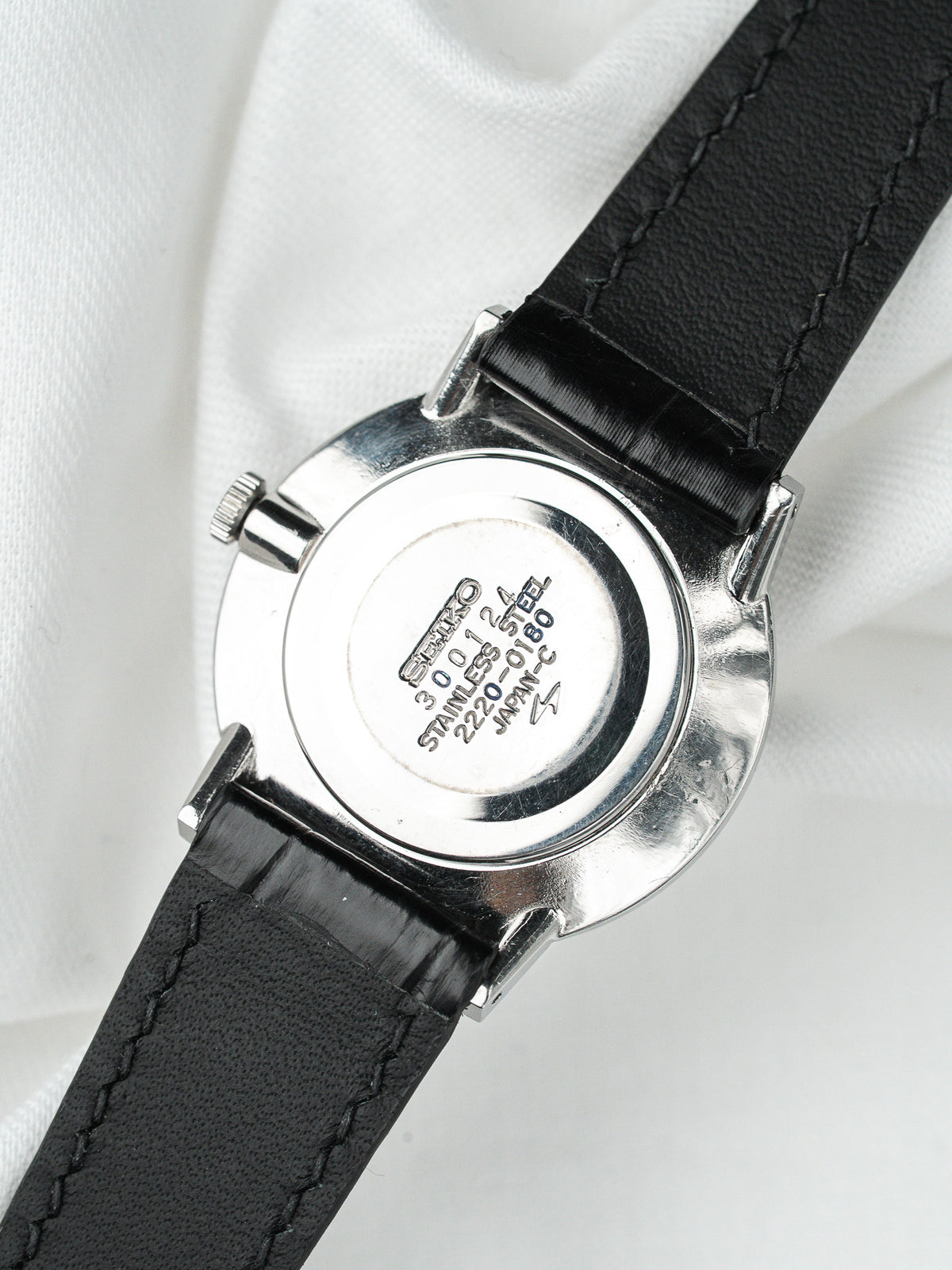 Corona de acero acanalada - Seiko 2220-0180 Vintage Watch - Atelier Victor
