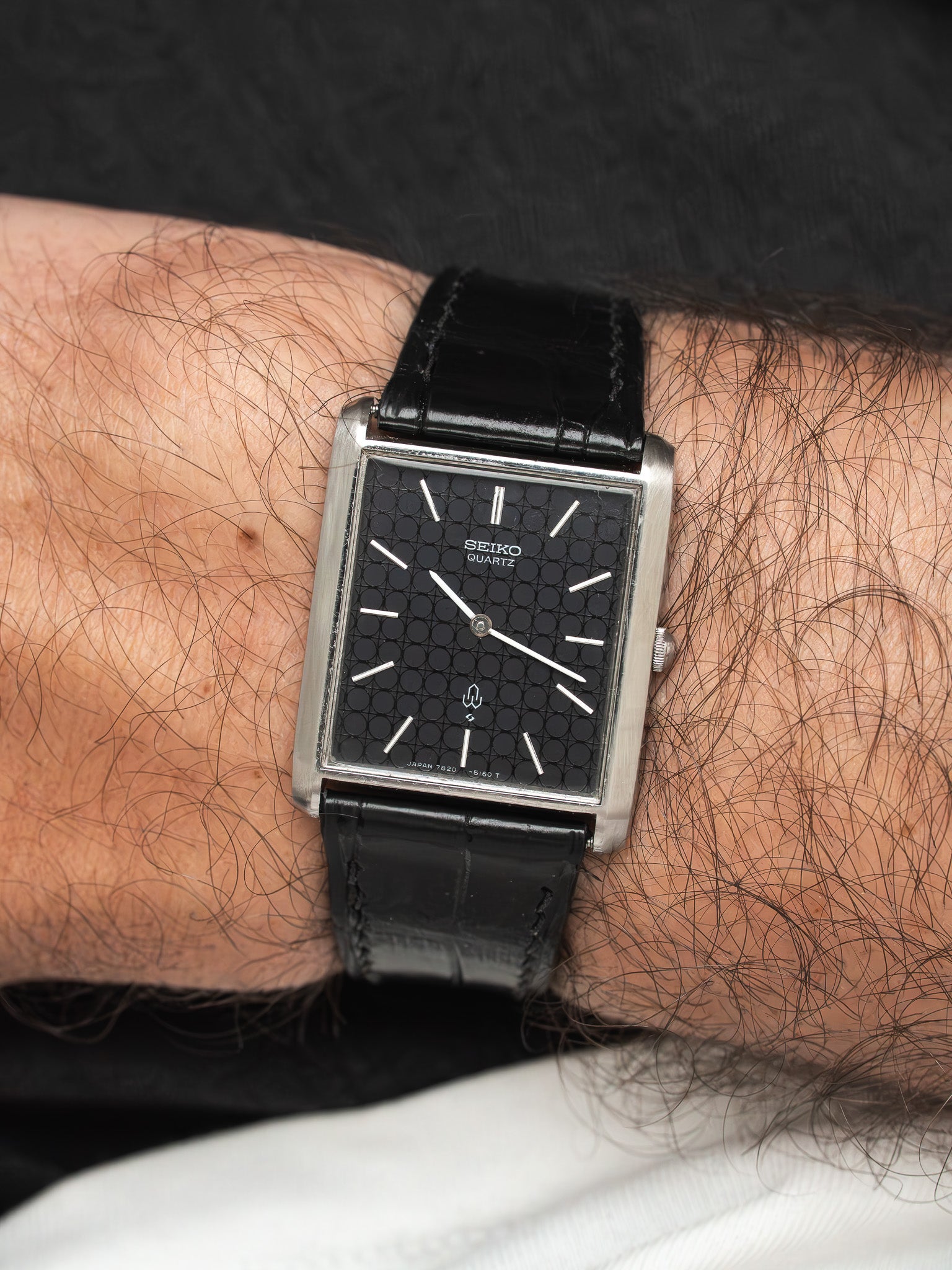 Montre Seiko 7820-5130 Acier — Tank Cadran Cercles (1980s)