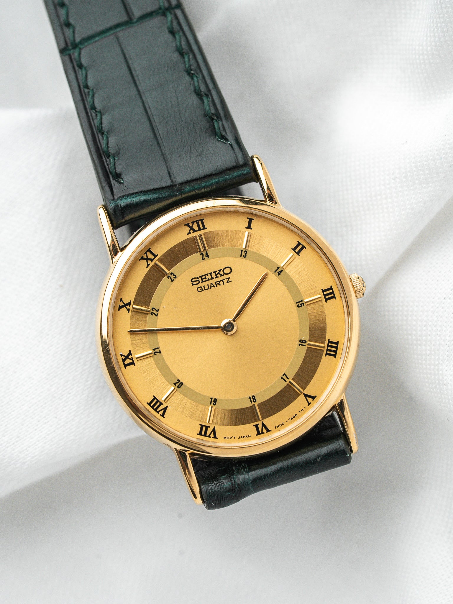 Seiko Watch 7N00-7A40 vergoldet — römische Ziffern 24-Stunden-Skala (2001)