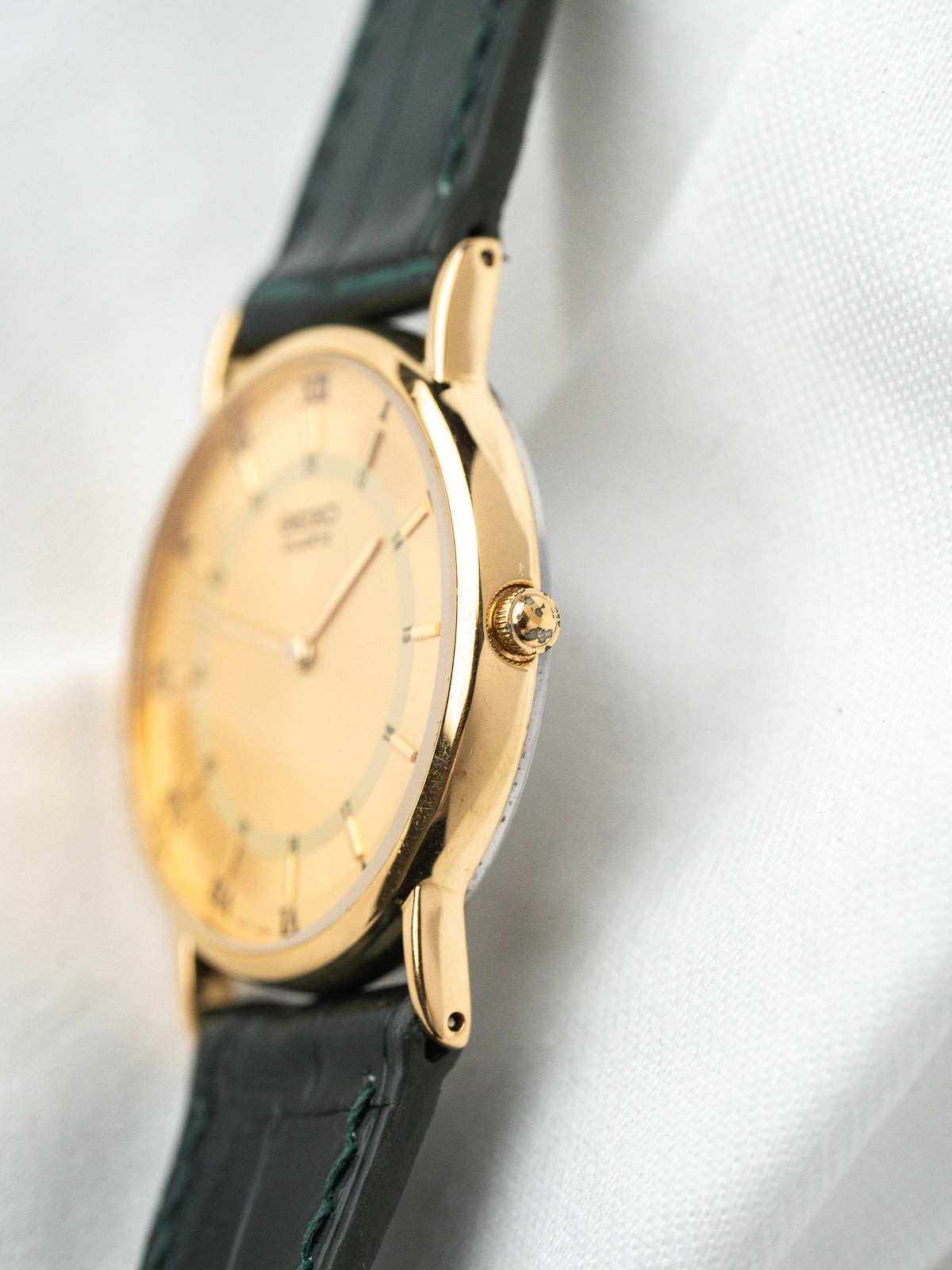 Seiko Watch 7N00-7A40 vergoldet — römische Ziffern 24-Stunden-Skala (2001)