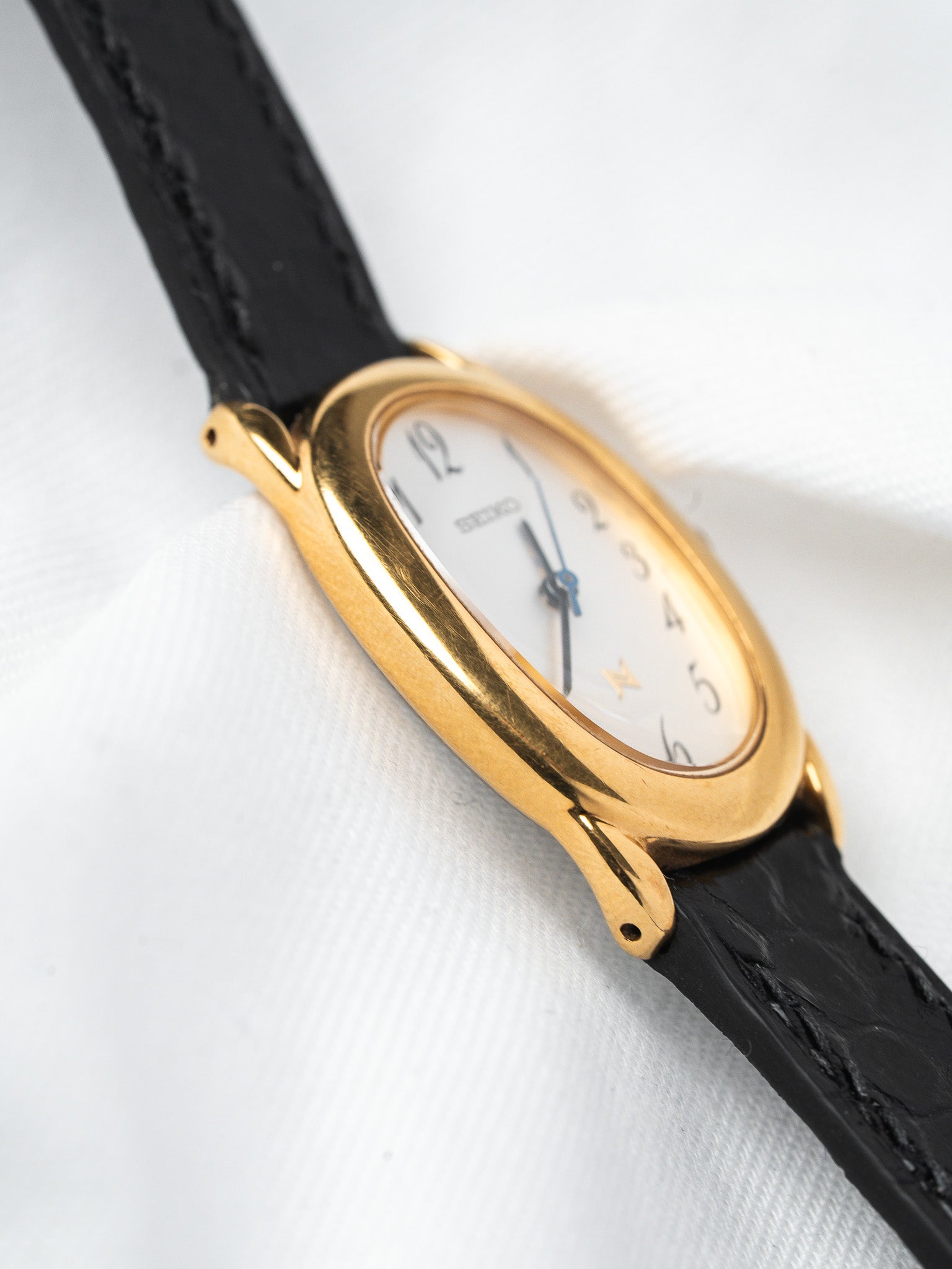 Vintage Seiko Baignoire Gold-Plated — Case Curved White Dial (2005)