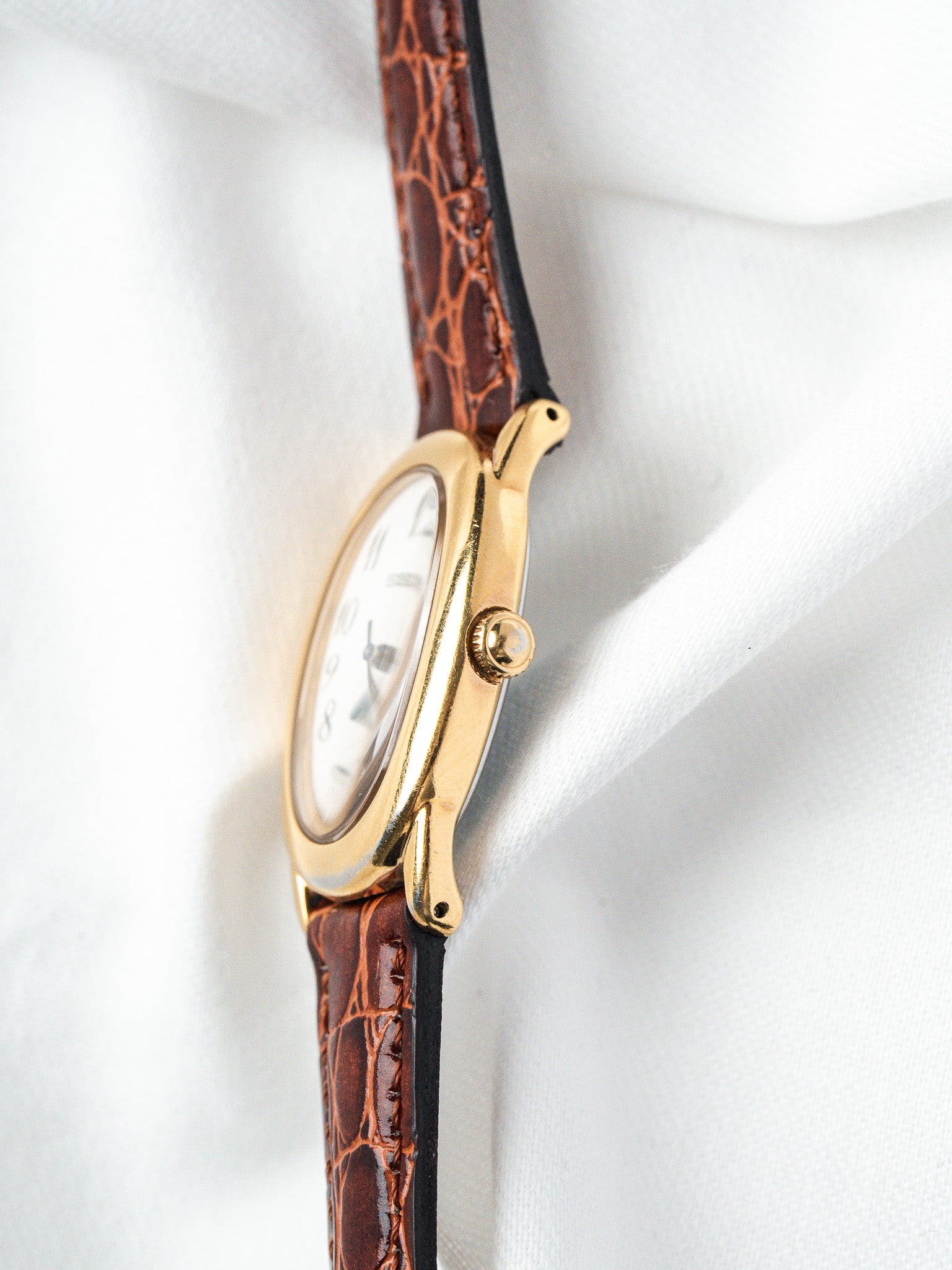 Vintage Seiko Baignoire Gold-Plated Watch — White Dial Breguet Numerals (1999)