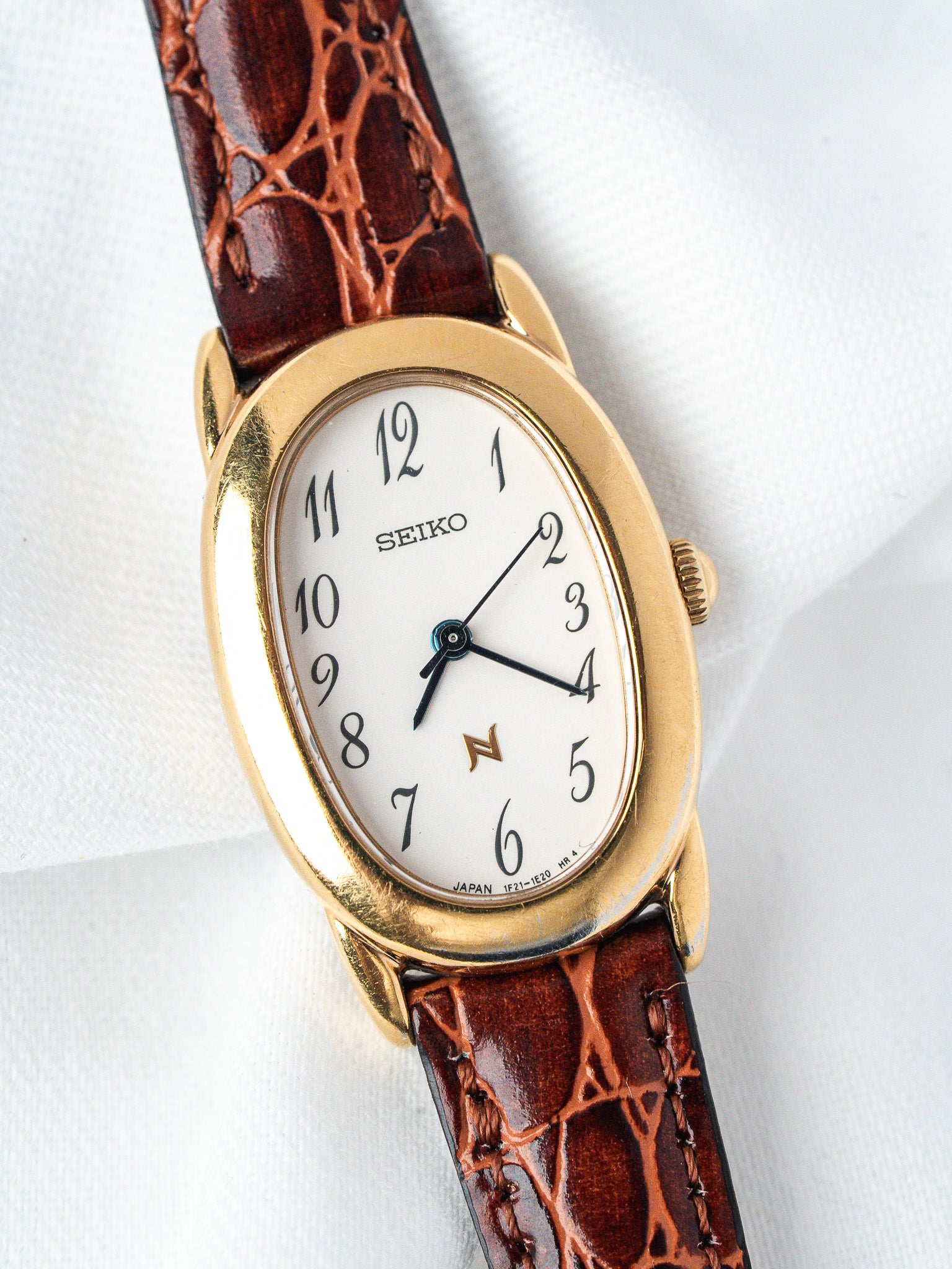 Vintage Seiko Baignoire Gold-Plated Watch — White Dial Breguet Numerals (1999)