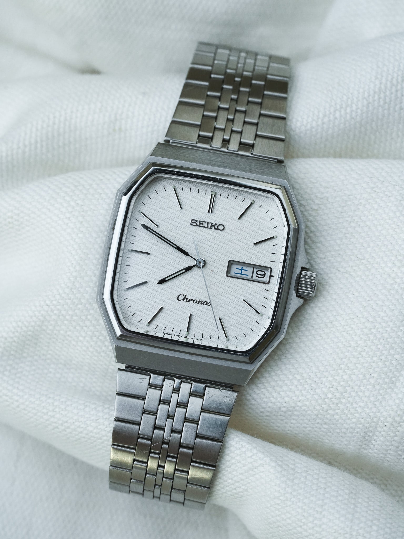 Montre Seiko Chronos Vintage - TV Daydate Acier Maille (1972) - Atelier Victor