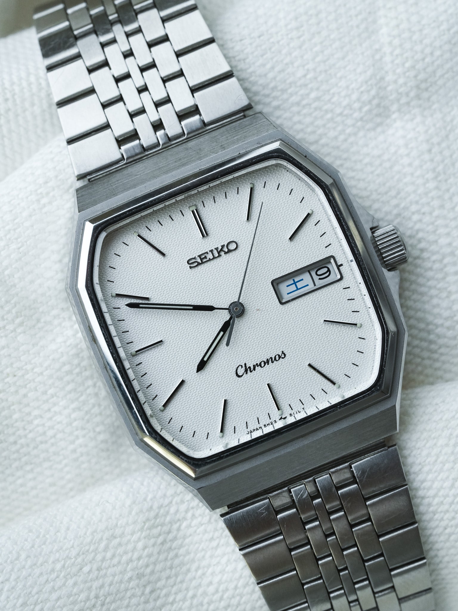 Montre Seiko Chronos Vintage - TV Daydate Acier Maille (1972) - Atelier Victor