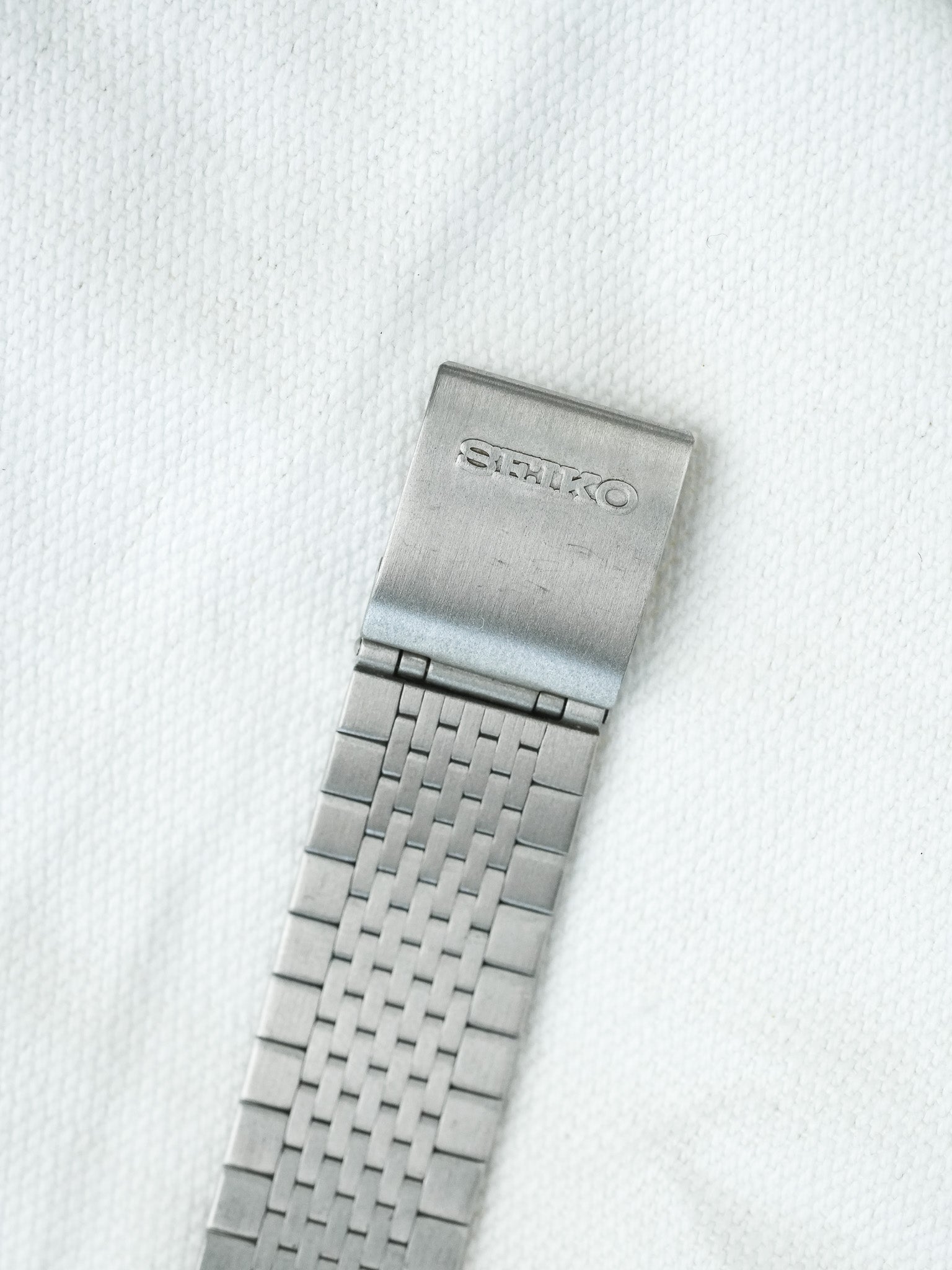 Montre Seiko Lord Quartz Vintage - Daydate Kanji Acier Romain (1979) - Atelier Victor