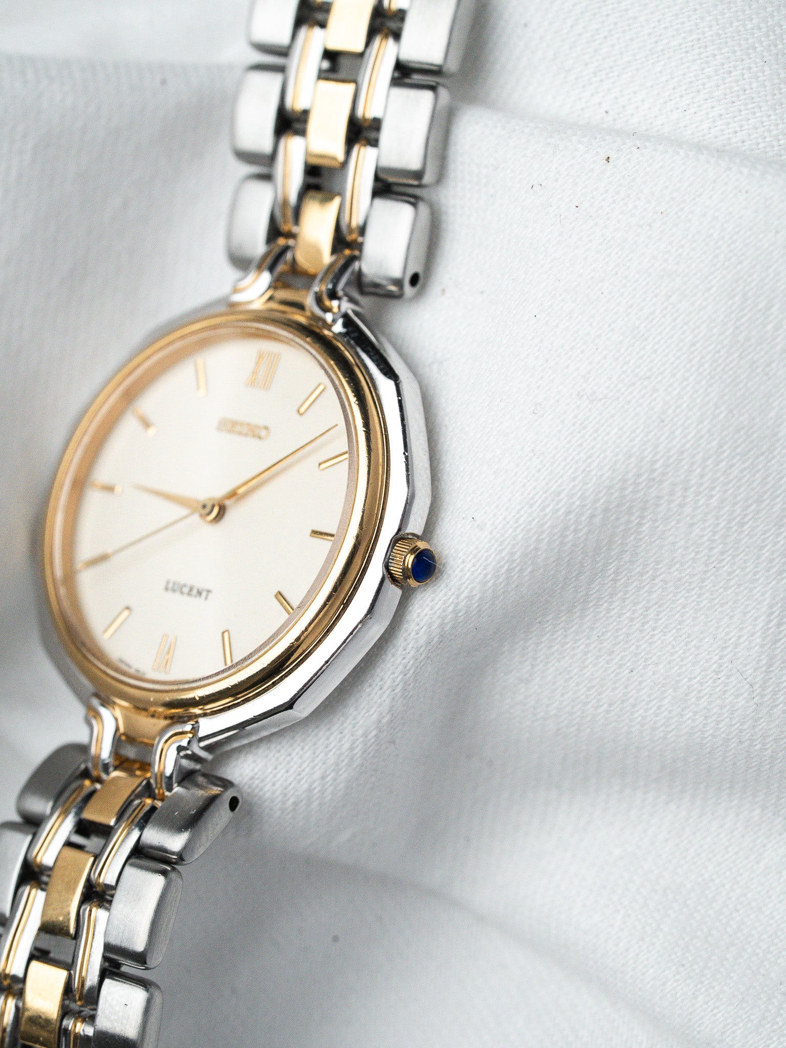 Montre Seiko Lucent Ronde — Acier Doré Cadran Blanc (1990s)