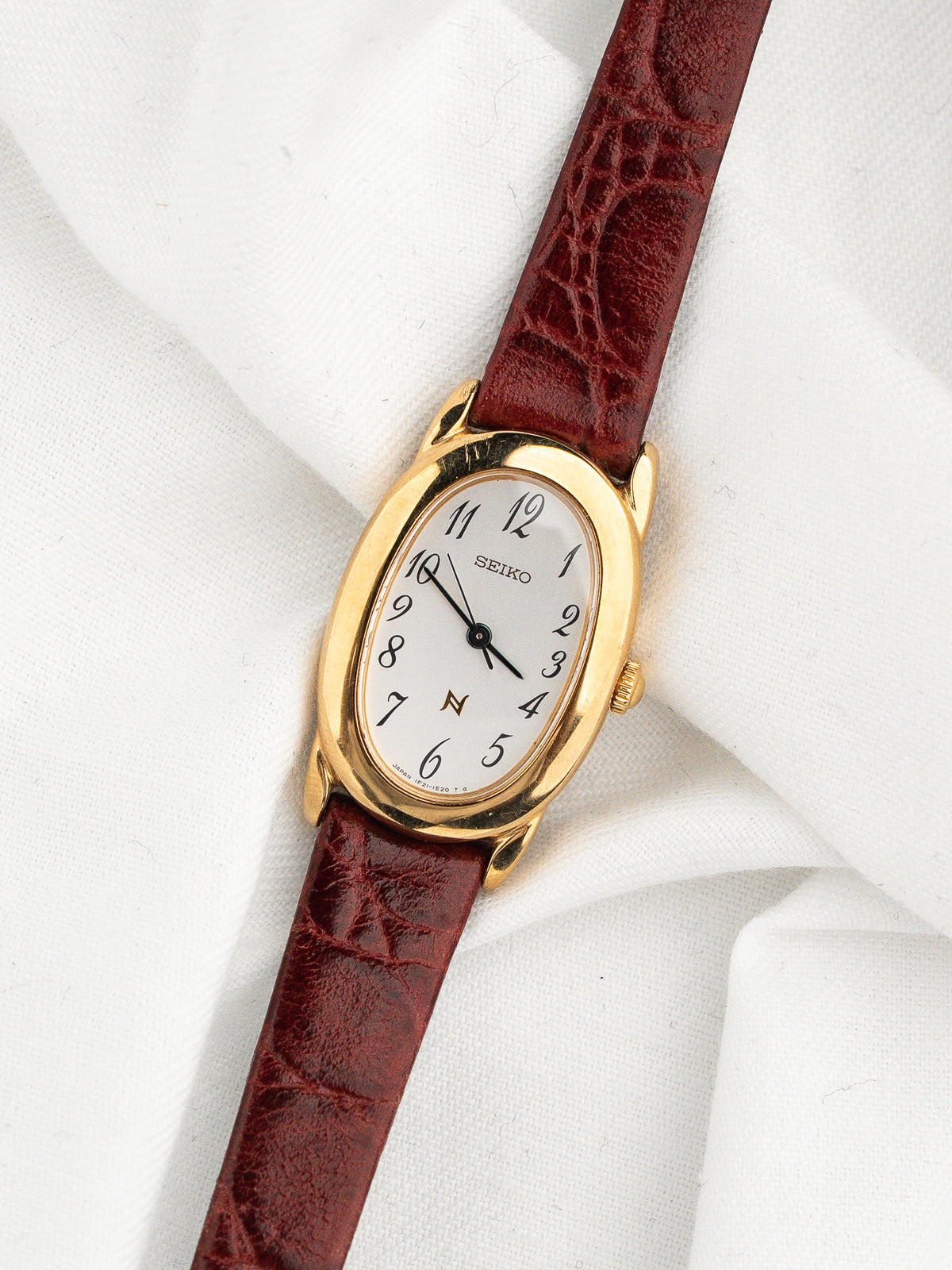 Esfera con luz rasante bajo cristal de zafiro - Reloj Vintage Seiko Noie 1F21-5B70 - Atelier Victor