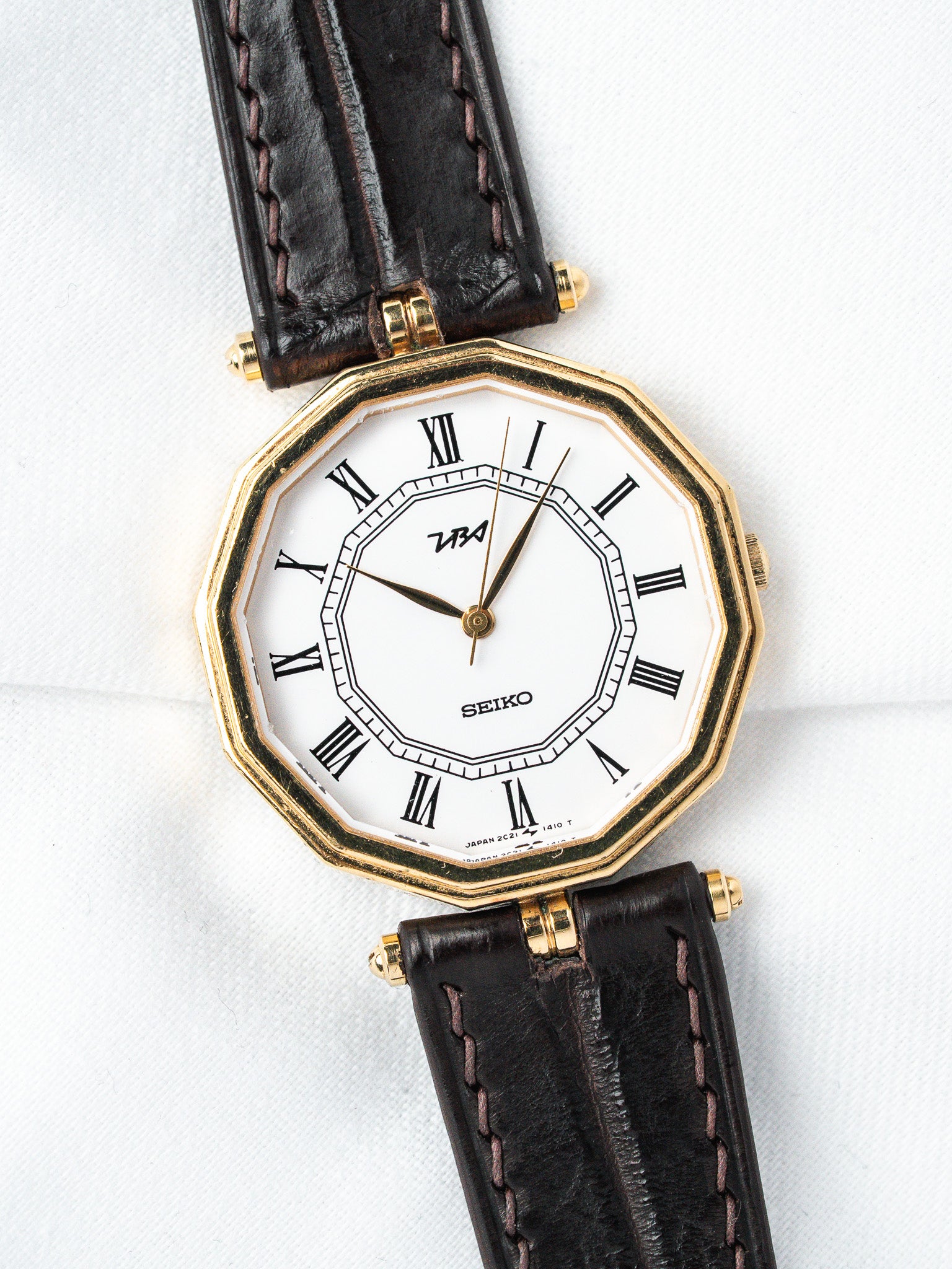 Orologio Seiko in Oro Poligonale — Quadrante con numeri romani (1986)