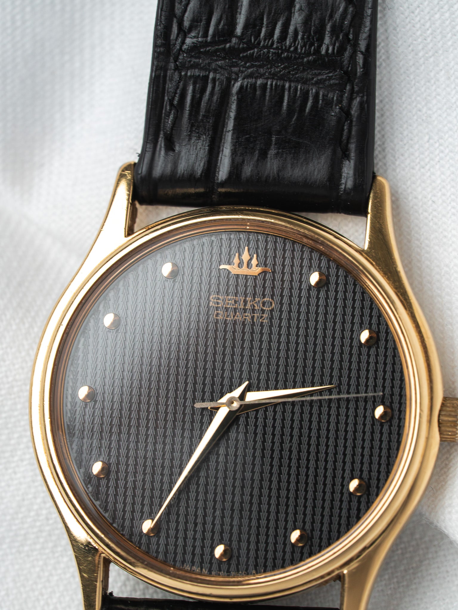 Orologio Seiko Rotondo V701-7020 — Quadrante Nero Tapisserie (1993)