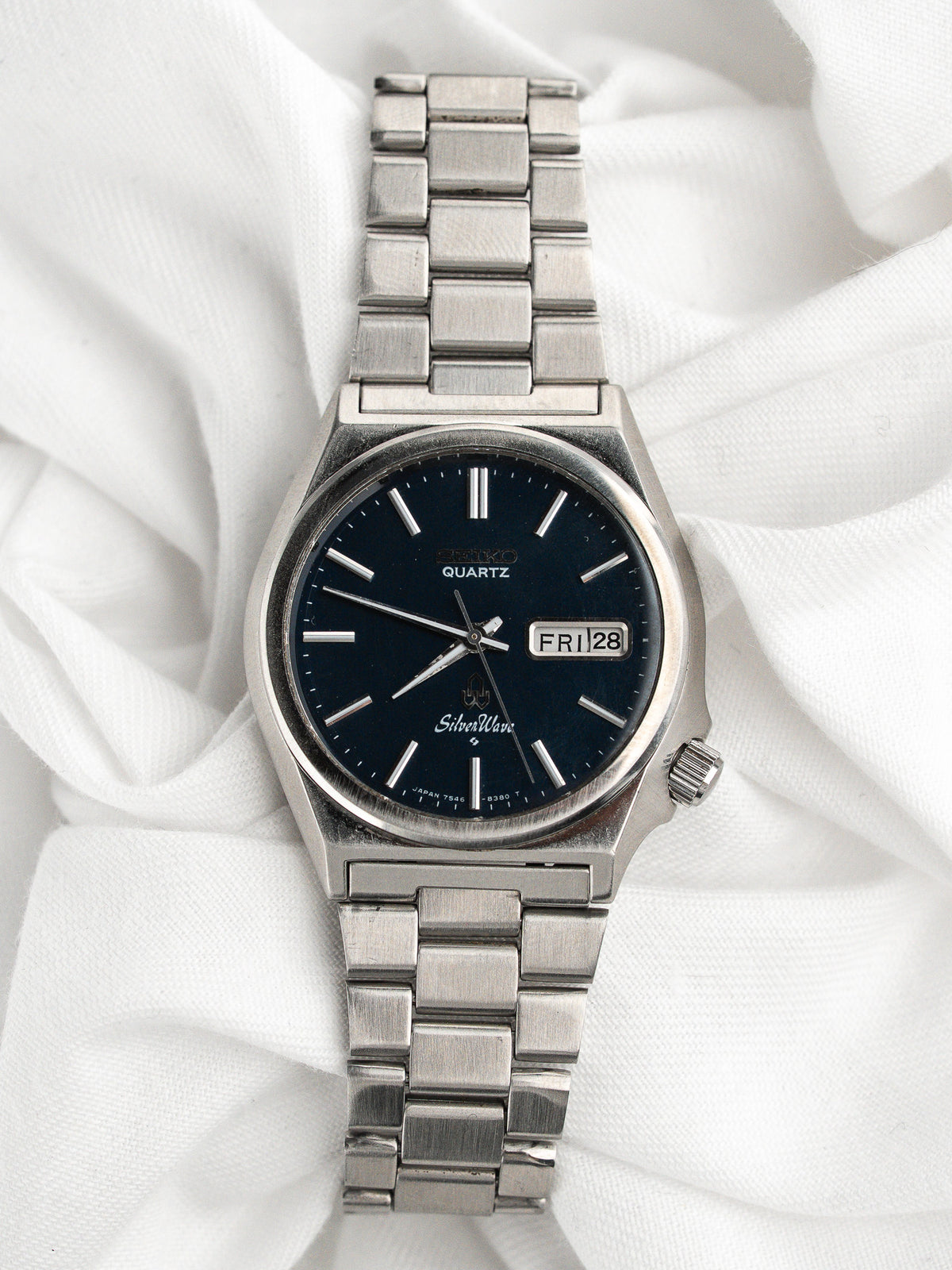 مينا أزرق ليلي وسوار فولاذي من الأمام - ساعة Seiko Silver Wave 7546-8340 فينتاج - Atelier Victor