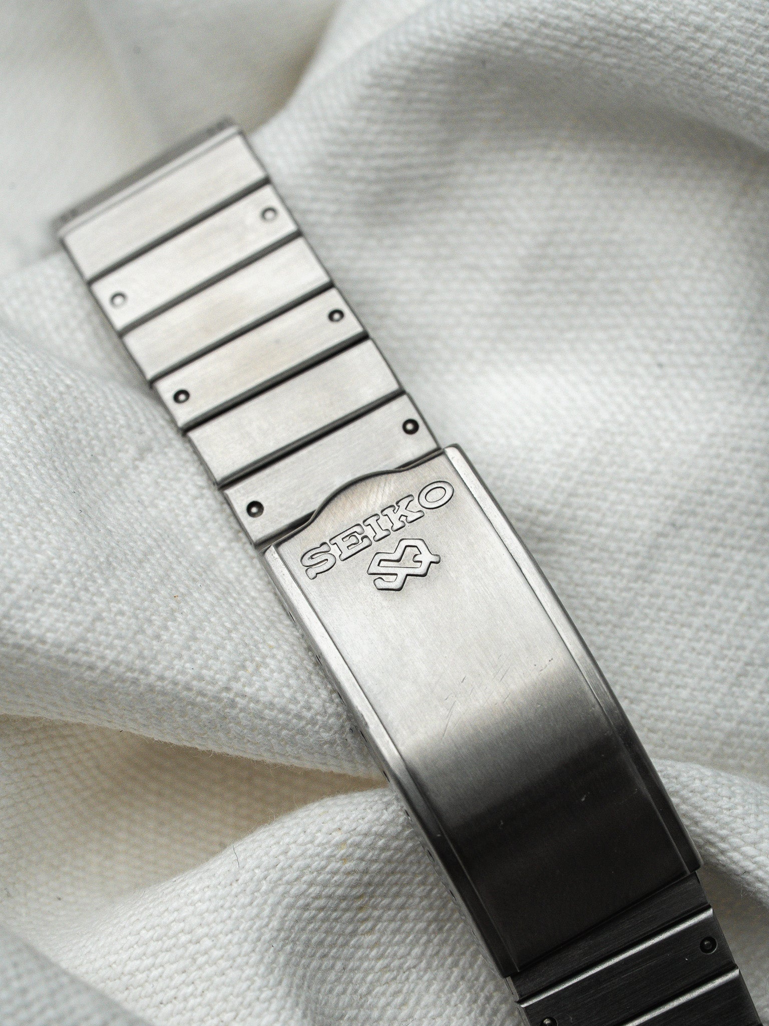 Montre Seiko SQ Vintage - Acier Date Jour Noir 8C23-509A (1985) - Atelier Victor