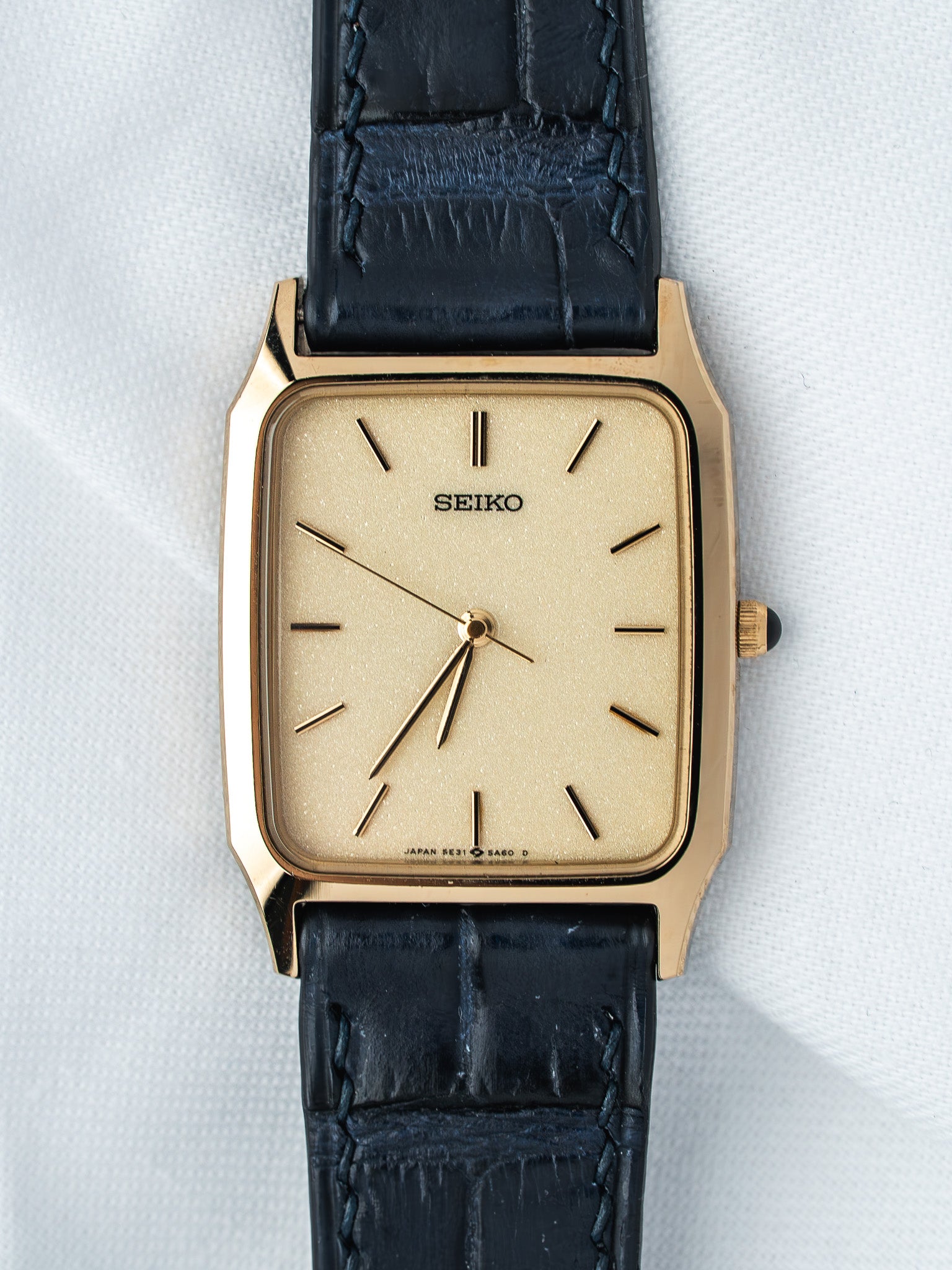 Montre Seiko Tank 5E21-5A50 Plaqué Or — Cadran Doré Sablé (1990)