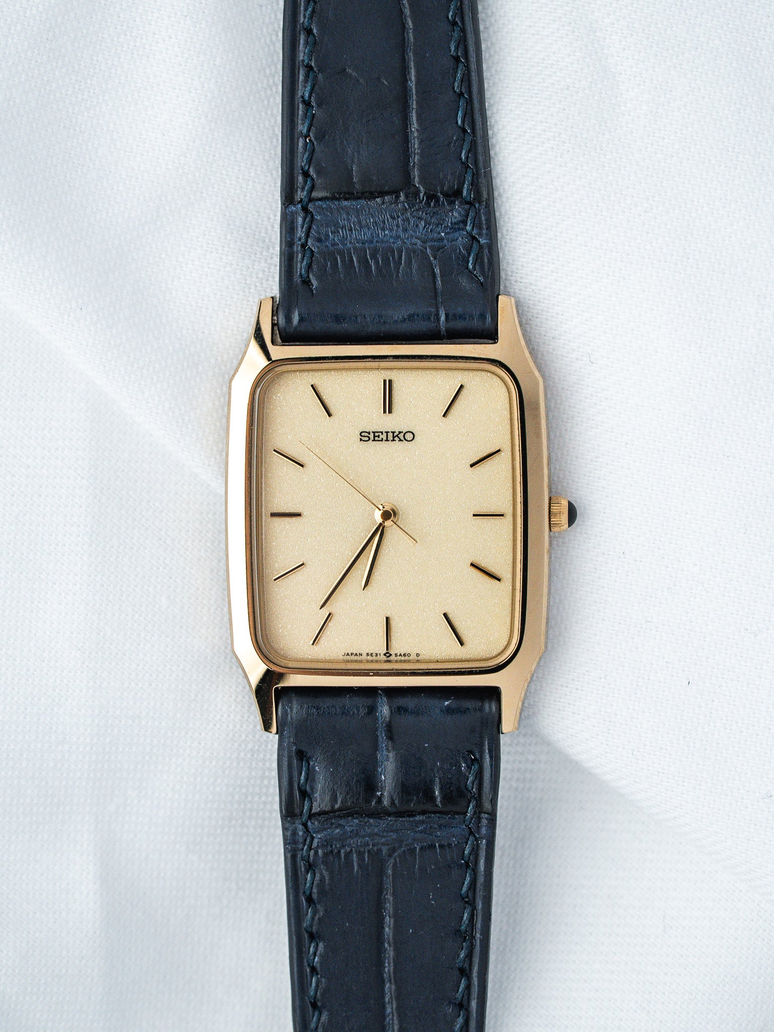 Montre Seiko Tank 5E21-5A50 Plaqué Or — Cadran Doré Sablé (1990)