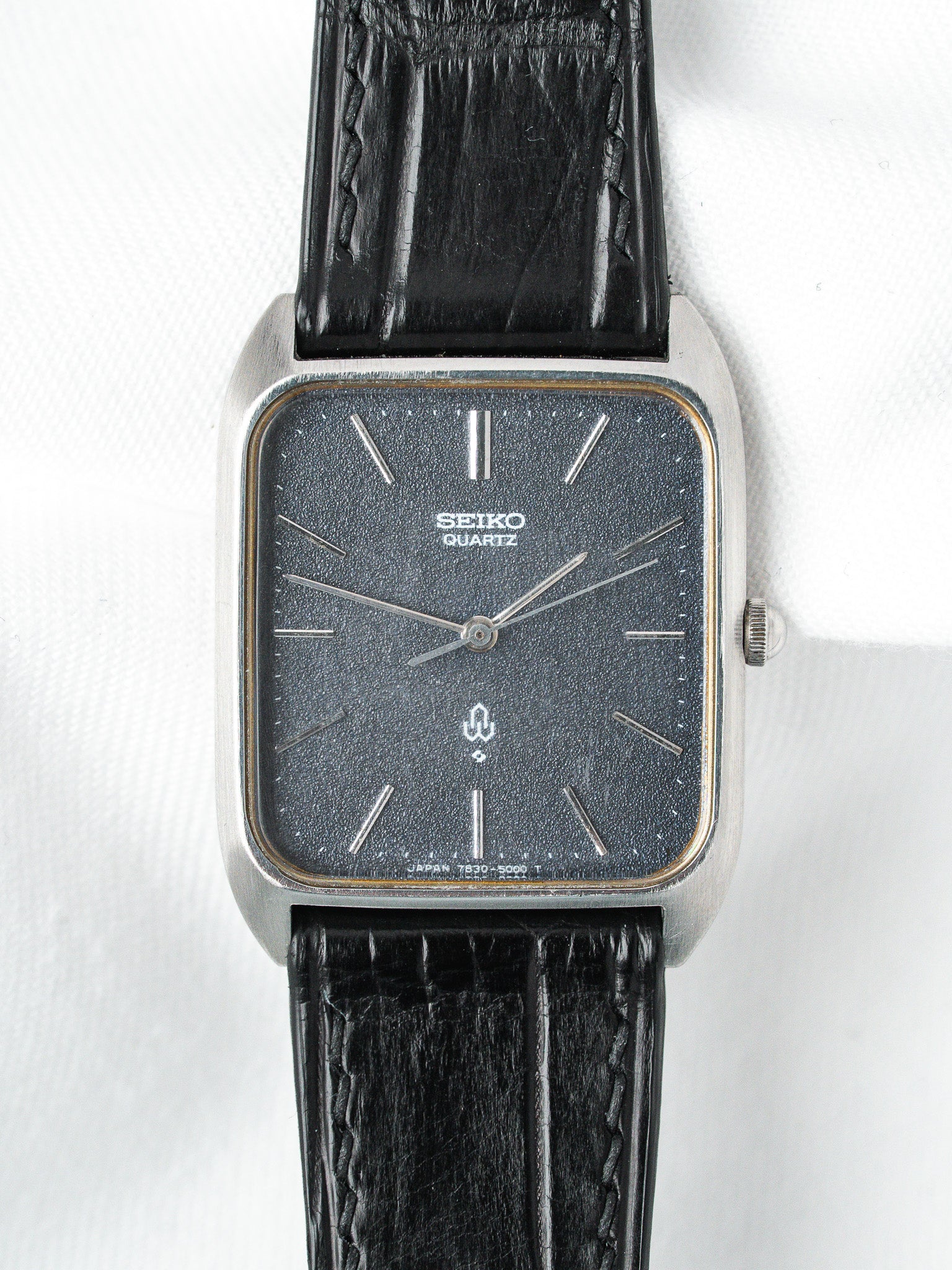 Часы Seiko Tank 7830-5000 — Текстурированный циферблат цвета ночной синевы (1988)