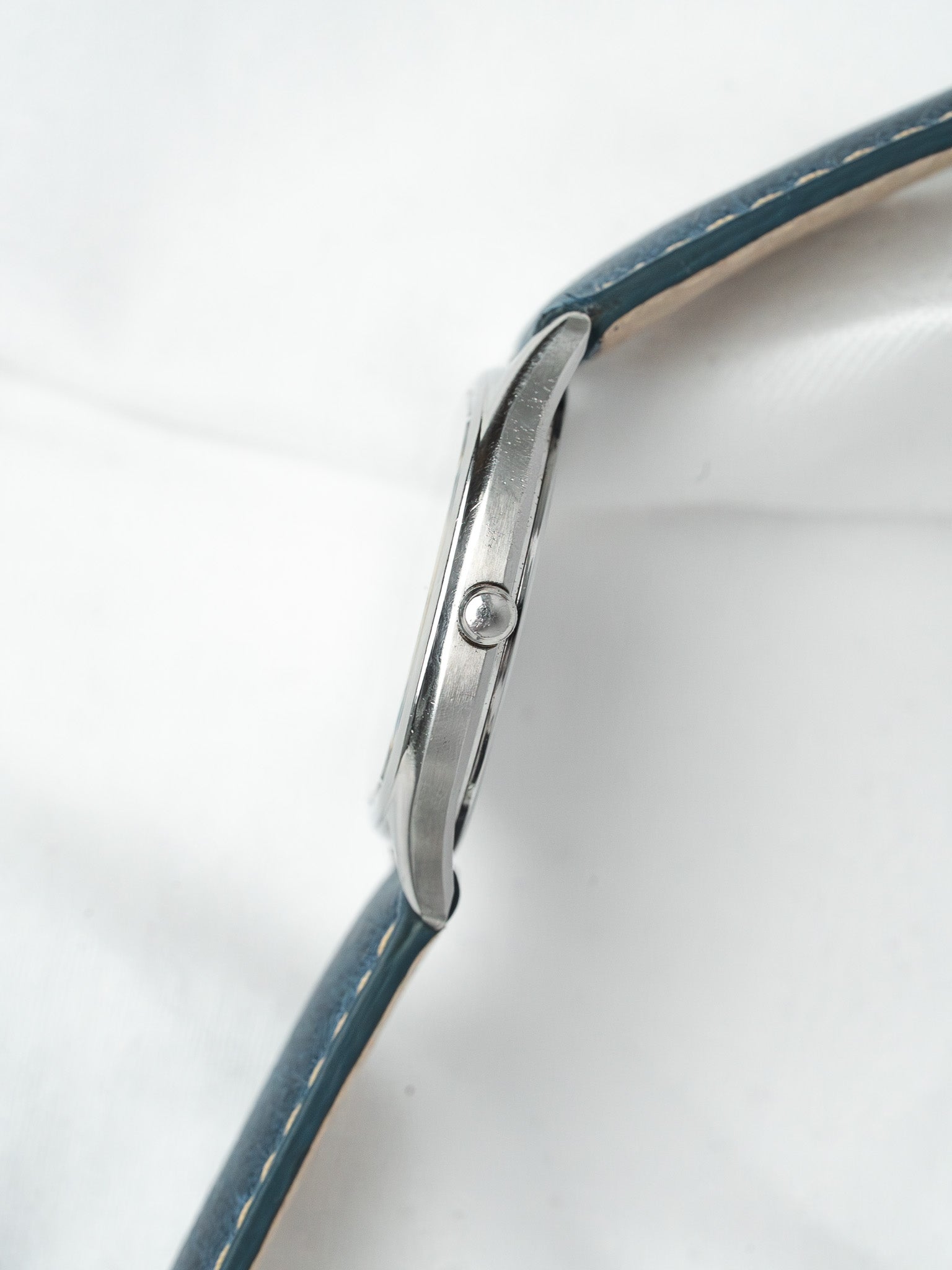 Montre Seiko Tonneau Acier — 5931-5330 Cadran Soleillé Argenté (1981)