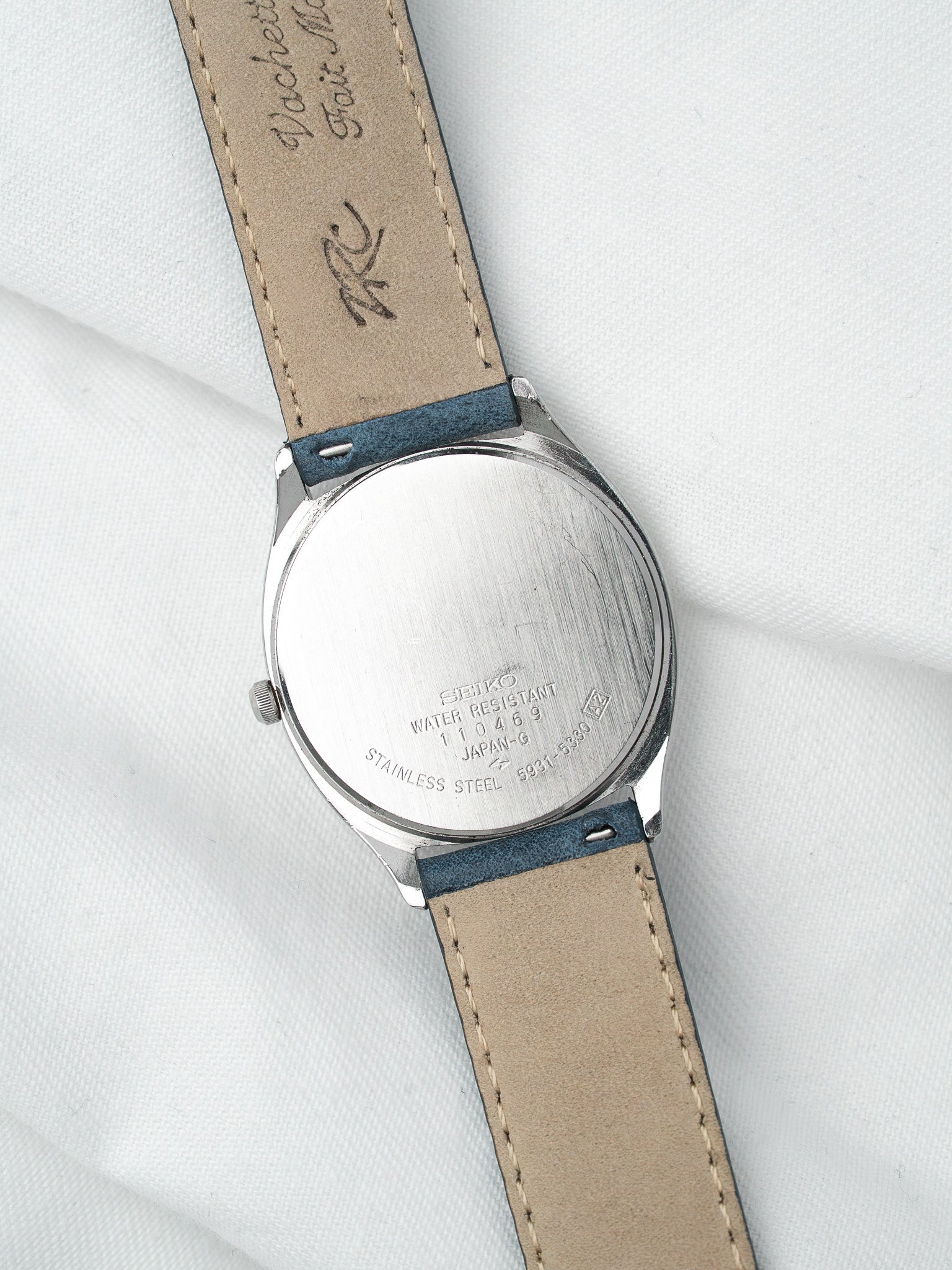 Montre Seiko Tonneau Acier — 5931-5330 Cadran Soleillé Argenté (1981)