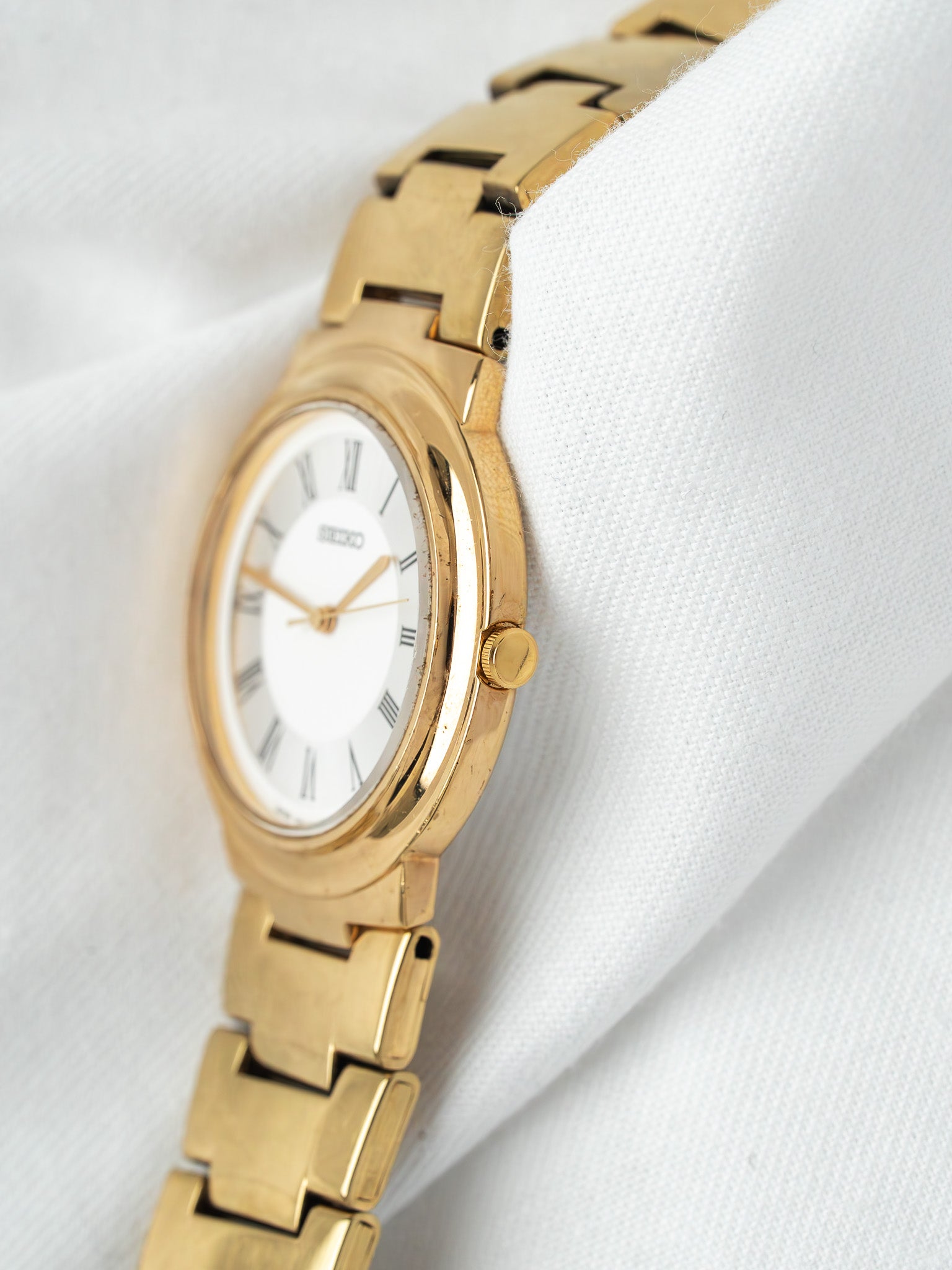 Montre Seiko V701-2L10 Plaqué Or — Ronde Cadran Romain (1991)