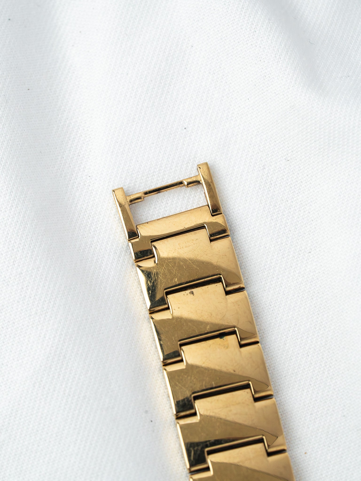 Montre Seiko V701-2L10 Plaqué Or — Ronde Cadran Romain (1991)