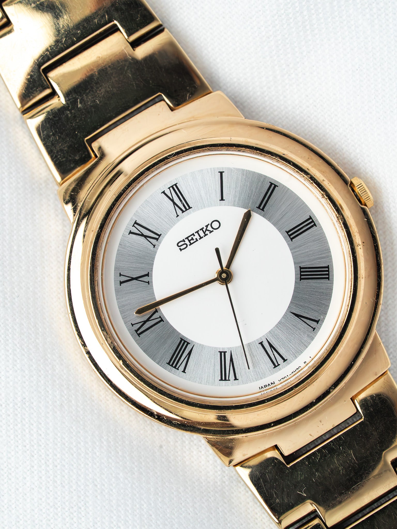 Montre Seiko V701-2L10 Plaqué Or — Ronde Cadran Romain (1991)