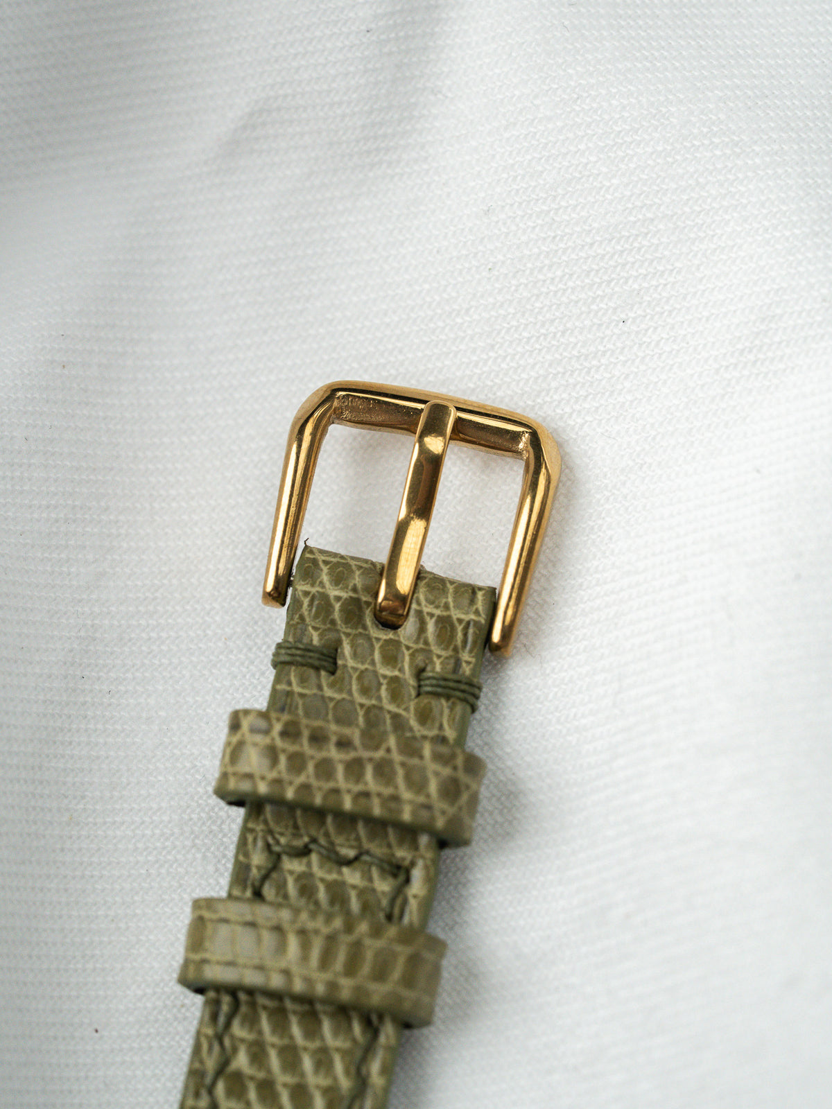Boucle ardillon dorée - Montre Seiko 1F21-5B70 plaqué or - Atelier Victor
