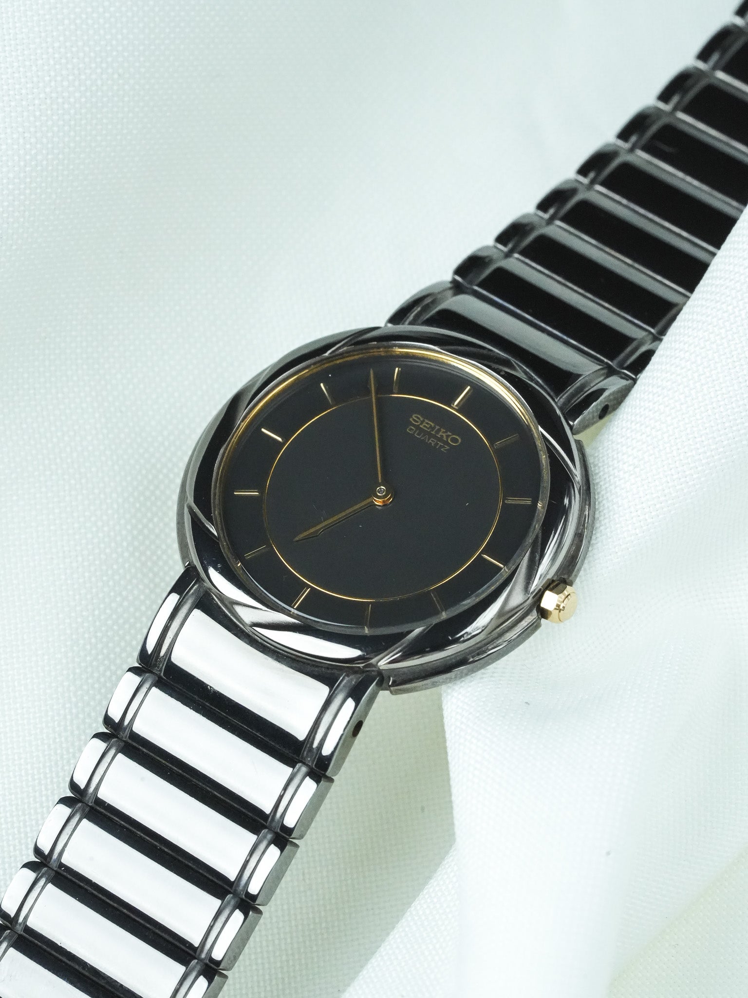 Montre Seiko Vintage - Anthracite Brillant Torsadé Large (1995) - Atelier Victor
