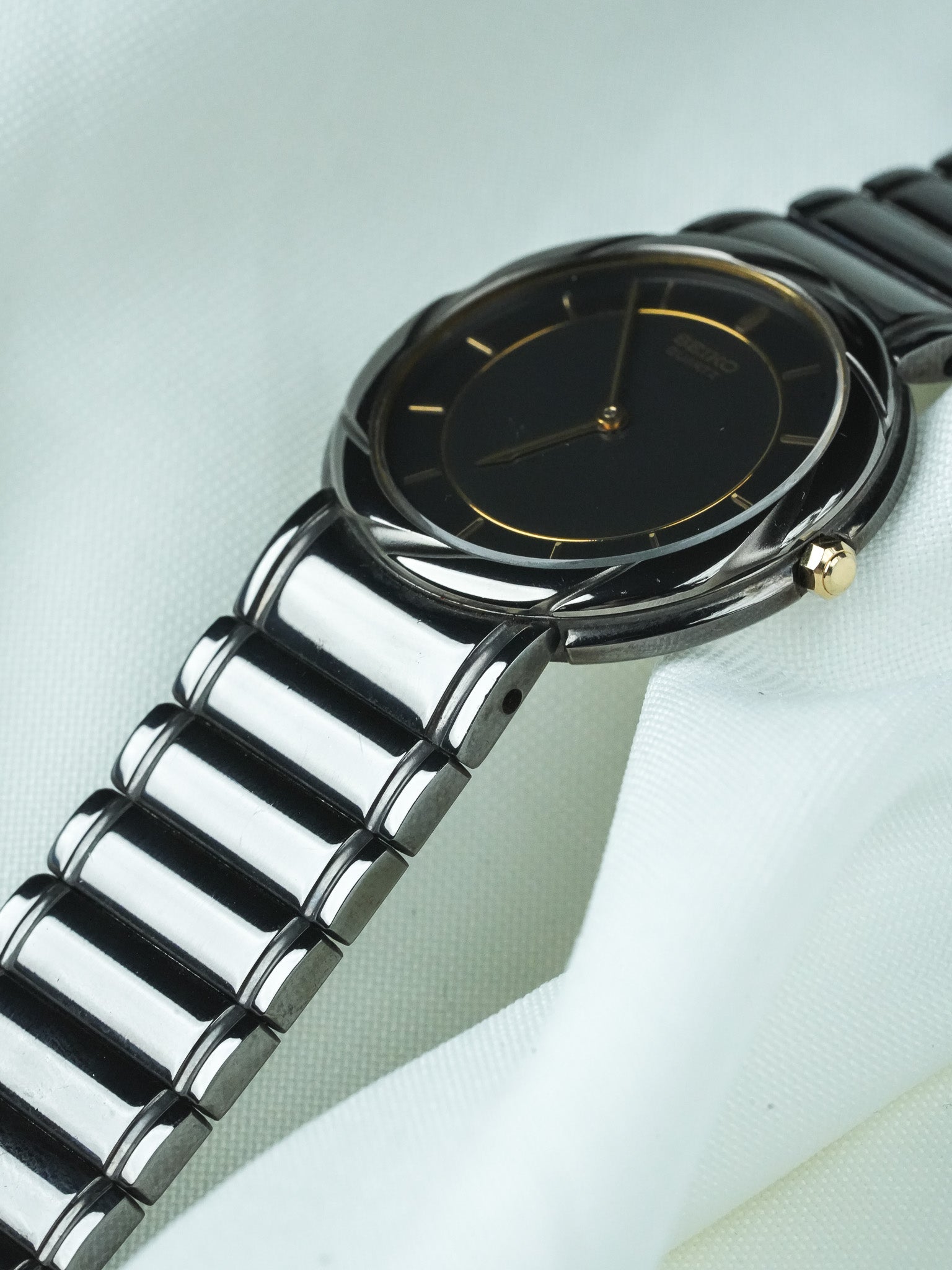 Montre Seiko Vintage - Anthracite Brillant Torsadé Large (1995) - Atelier Victor