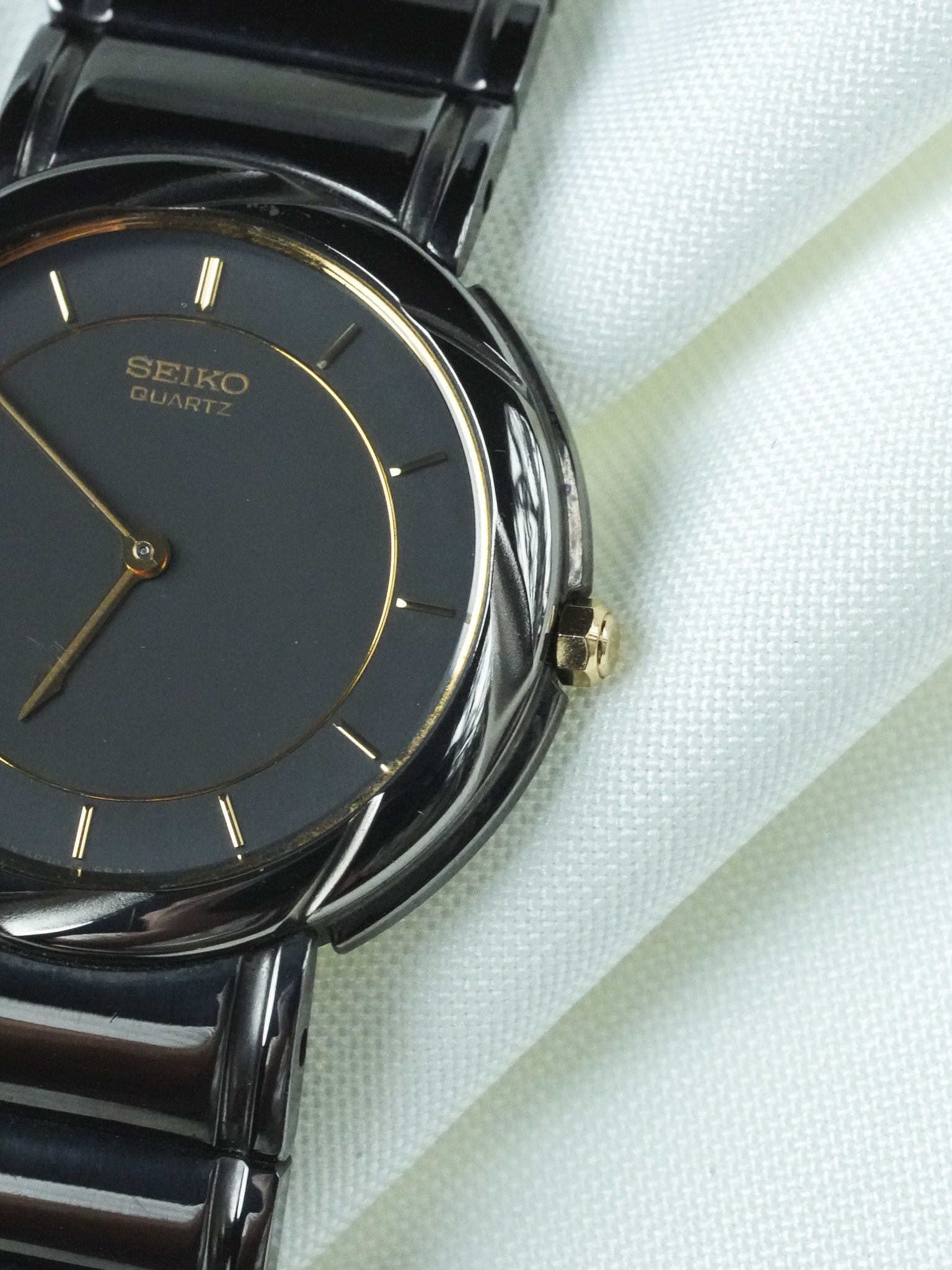 Montre Seiko Vintage - Anthracite Brillant Torsadé Large (1995) - Atelier Victor