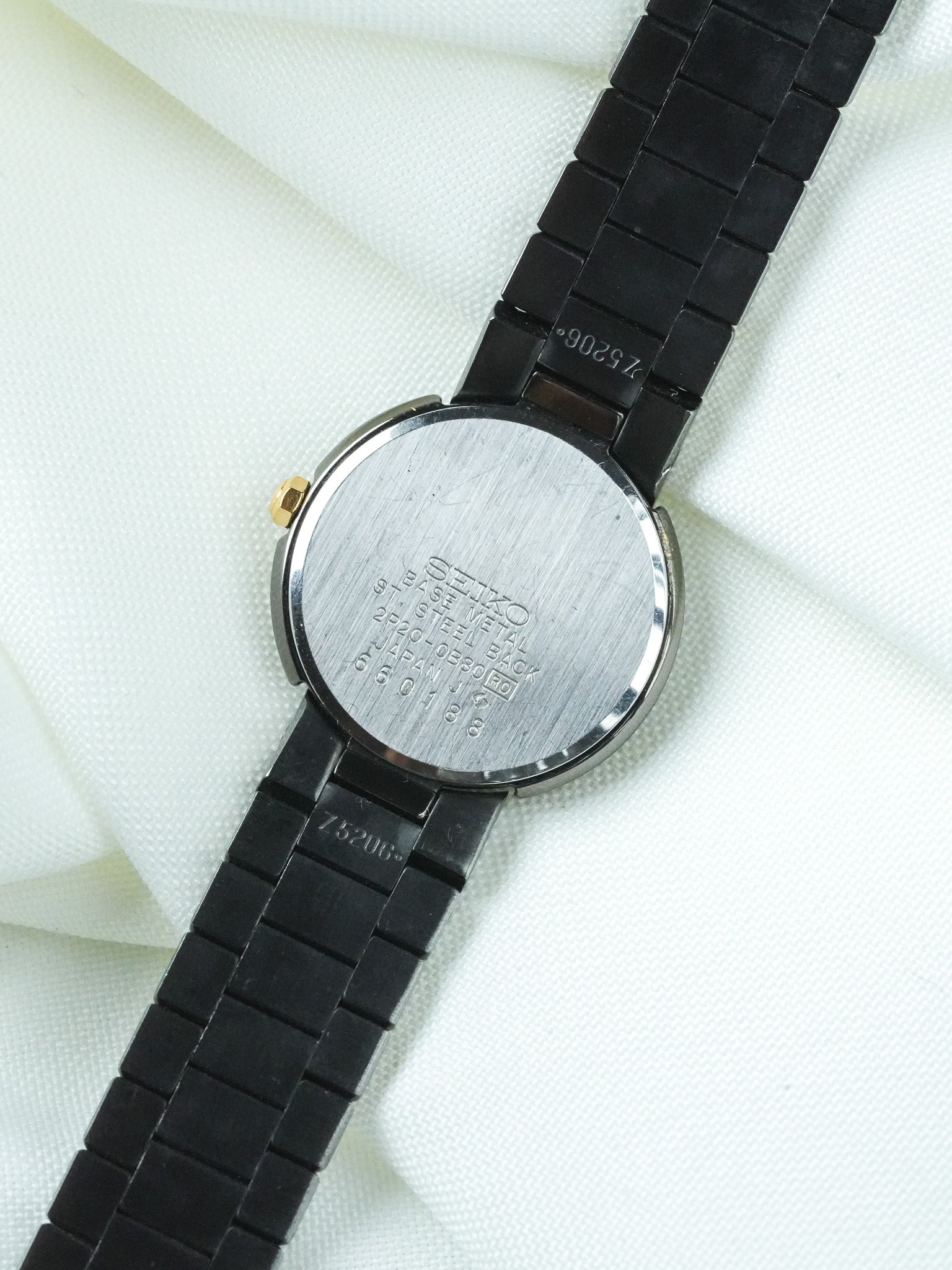 Montre Seiko Vintage - Anthracite Brillant Torsadé Mini (1996) - Atelier Victor