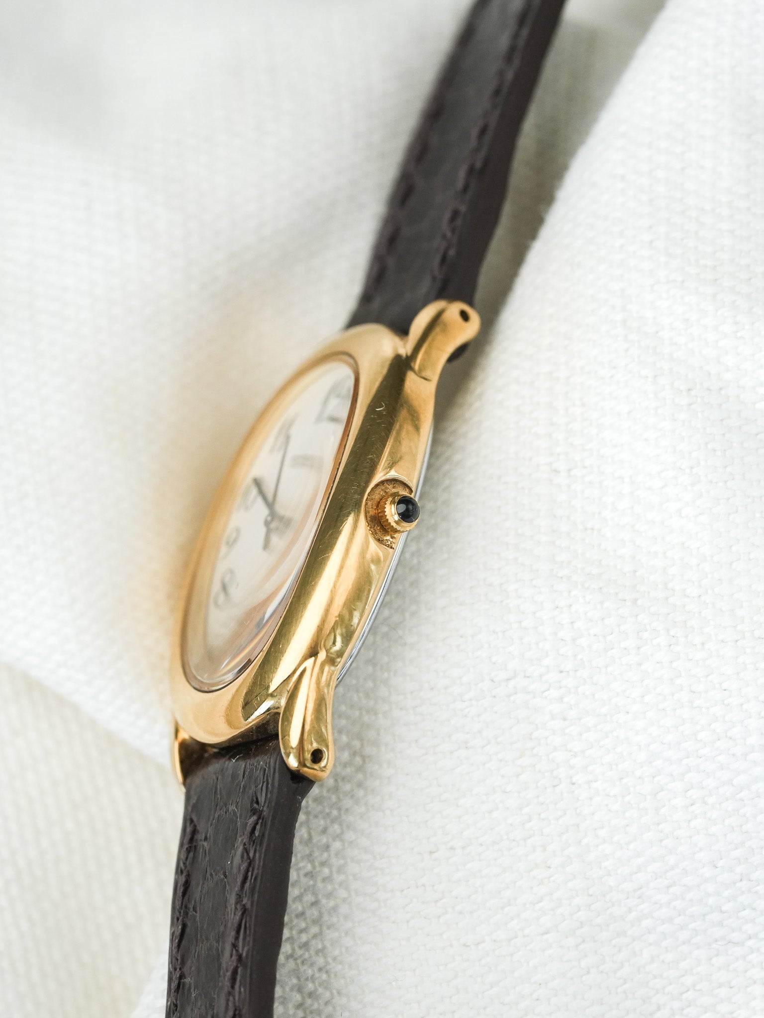 Montre Seiko Vintage - Baignoire Or Cuir Marron 1F21-5B70 (2005) - Atelier Victor