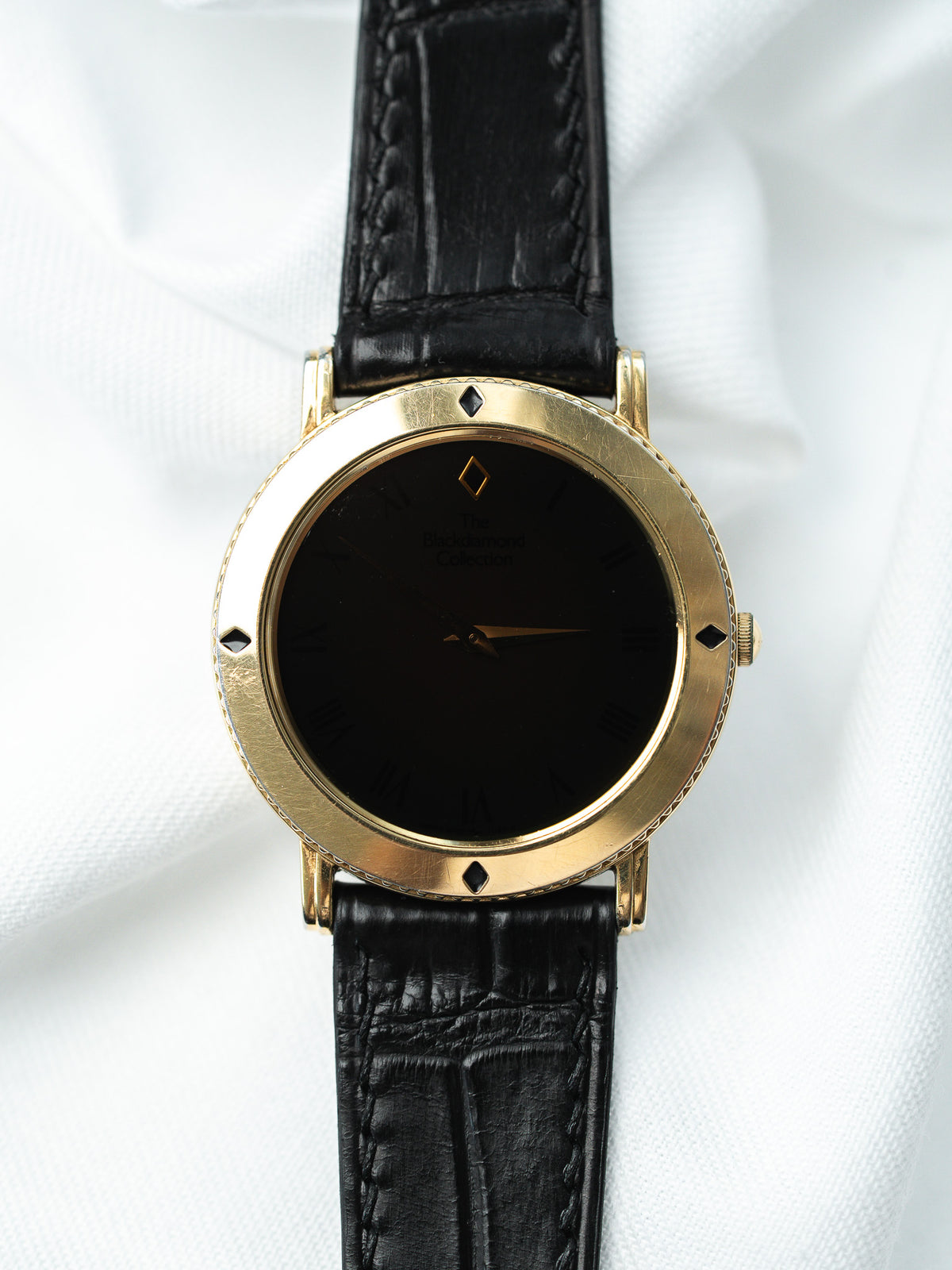 Esfera negra oculta, agujas doradas - Vintage Blackdiamond 5P30-7030 Watch - Atelier Victor
