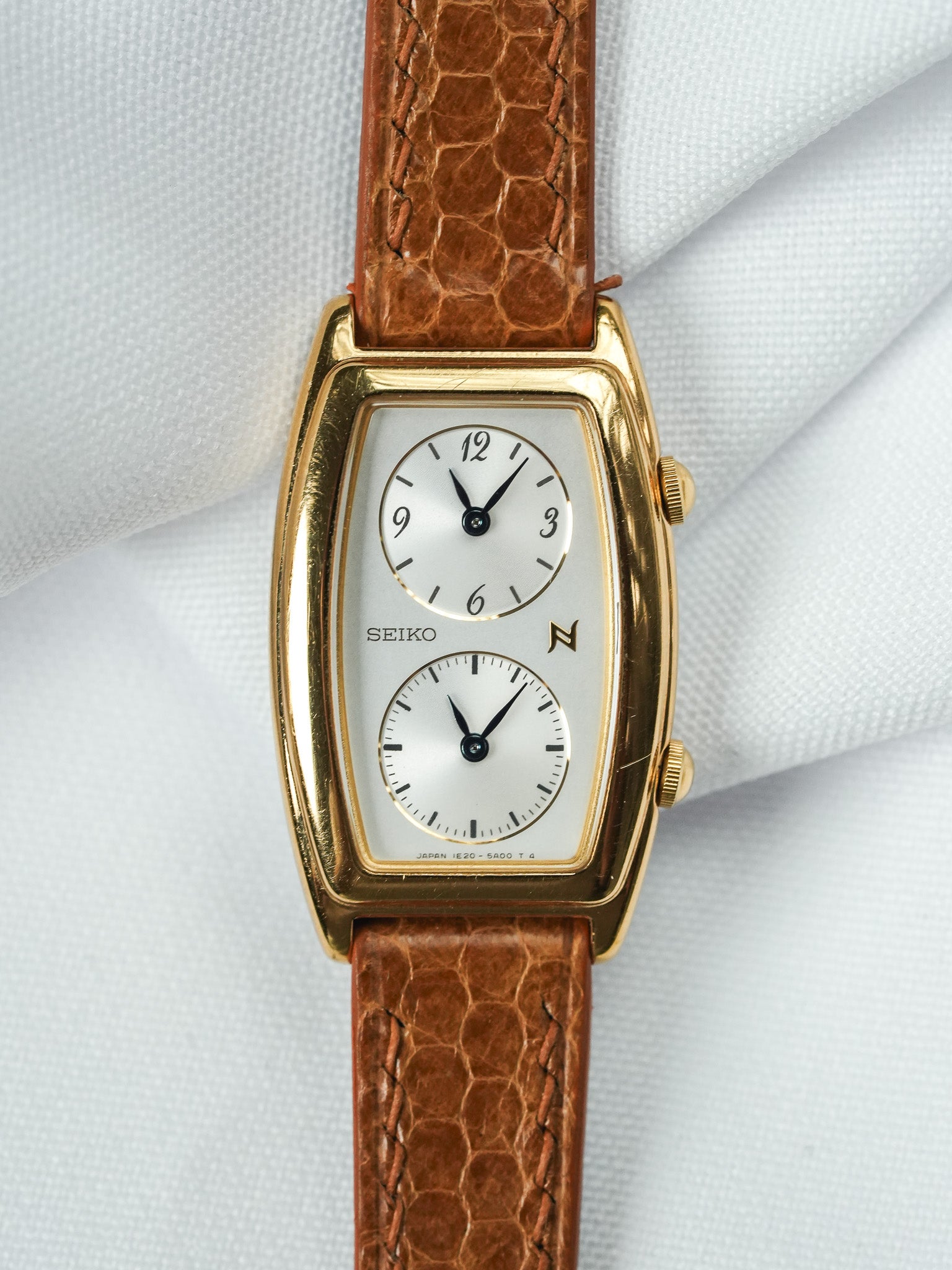 复古腕表 Seiko - Tank "Dual Time" 镀金(1995)