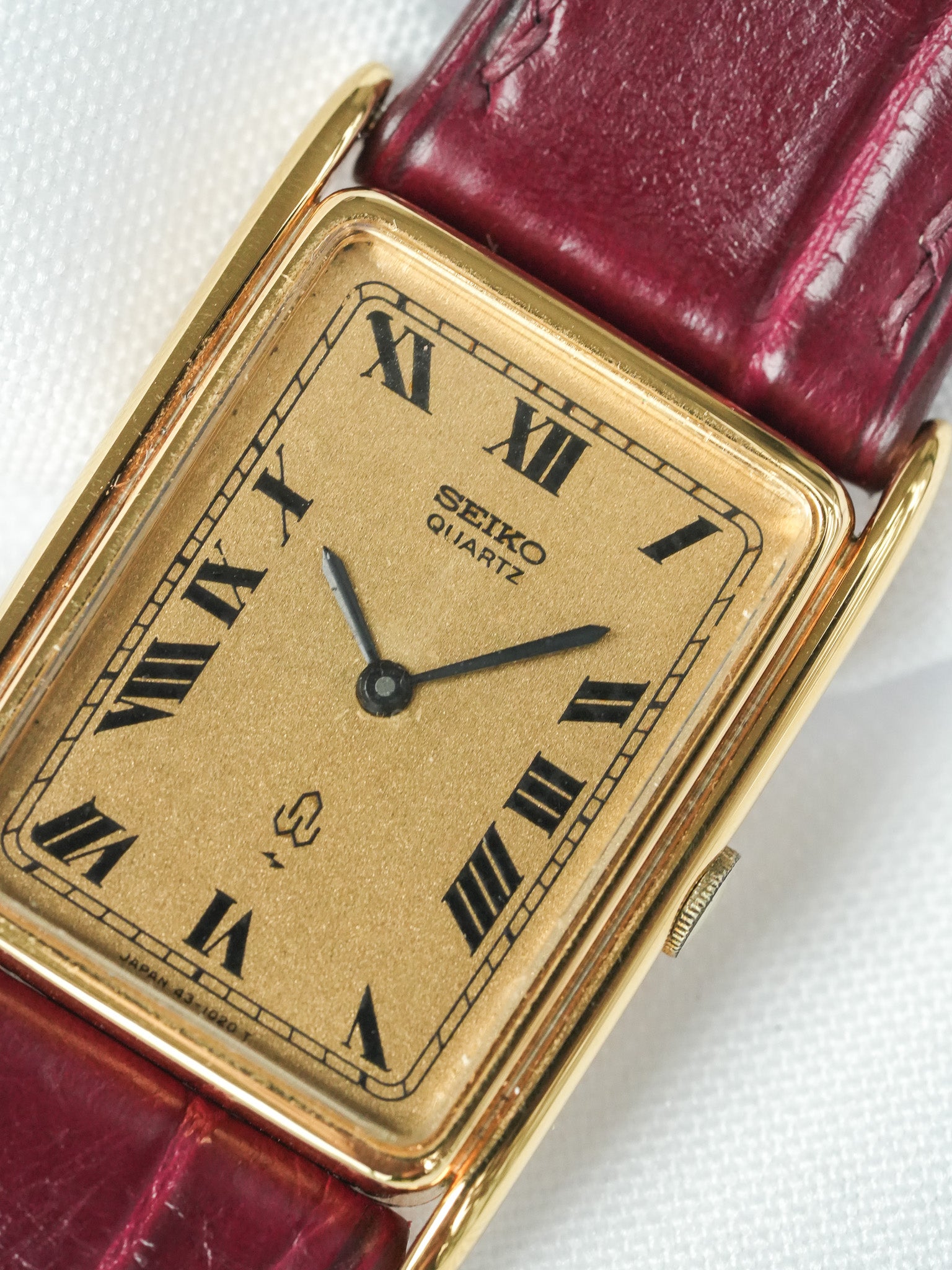 Reloj Vintage Seiko - Tank chapado en oro romano (1987)