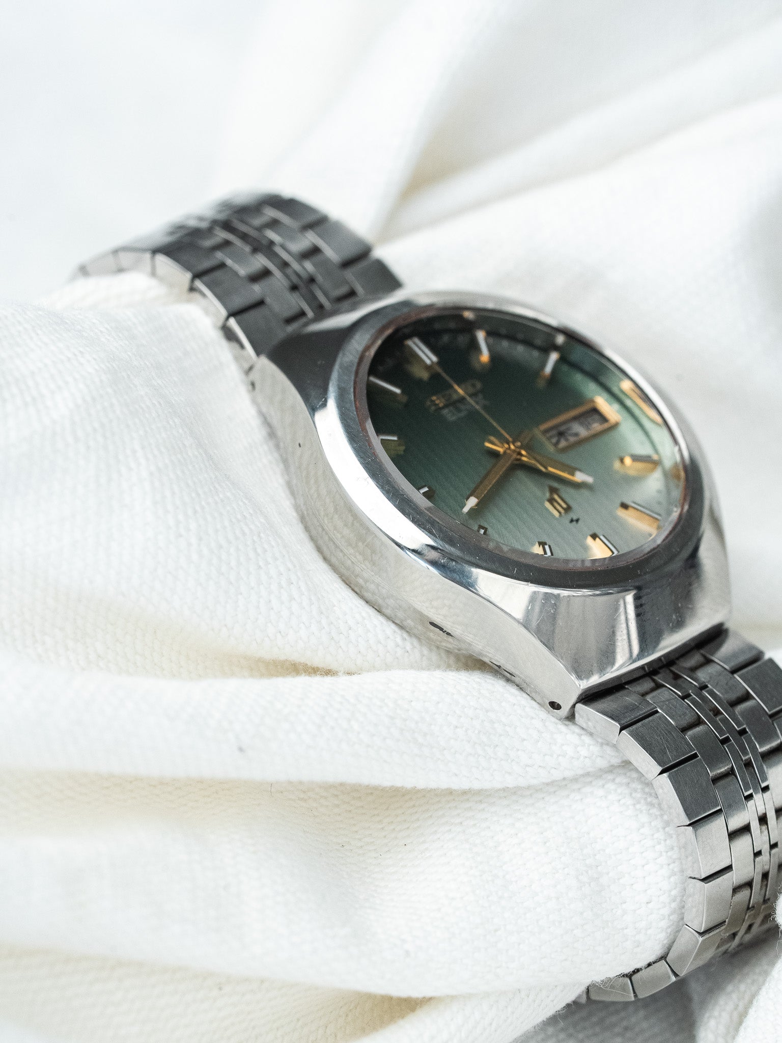 Montre Seiko Vintage - Tapisserie Dégradé Vert Kanji (1975) - Atelier Victor