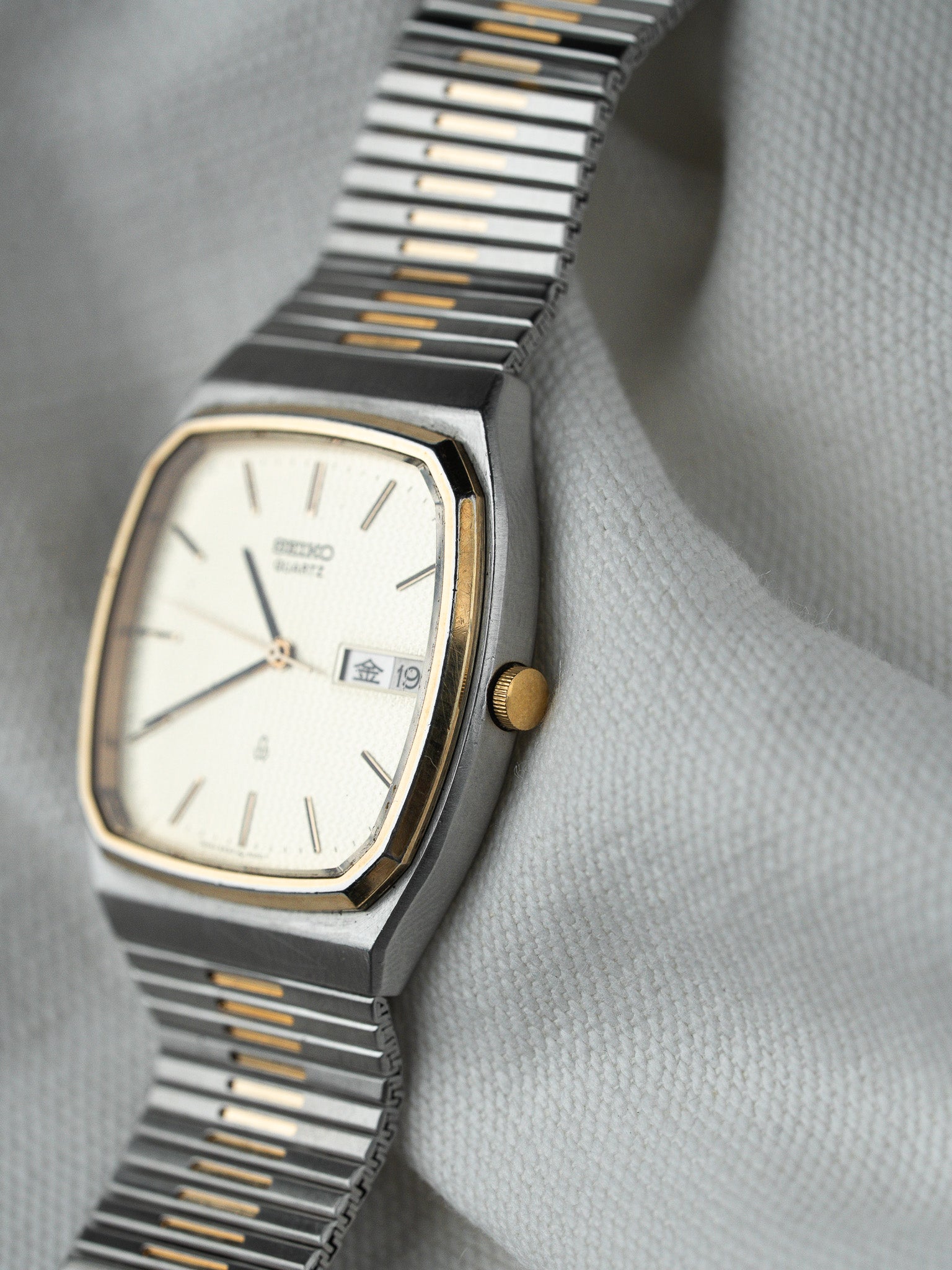 Montre Seiko Vintage - TV Daydate Kanji Acier Guilloché (1981) - Atelier Victor