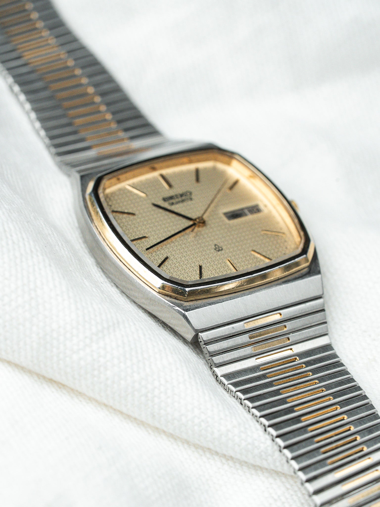 Montre Seiko Vintage - TV Daydate Kanji Acier Guilloché (1981) - Atelier Victor